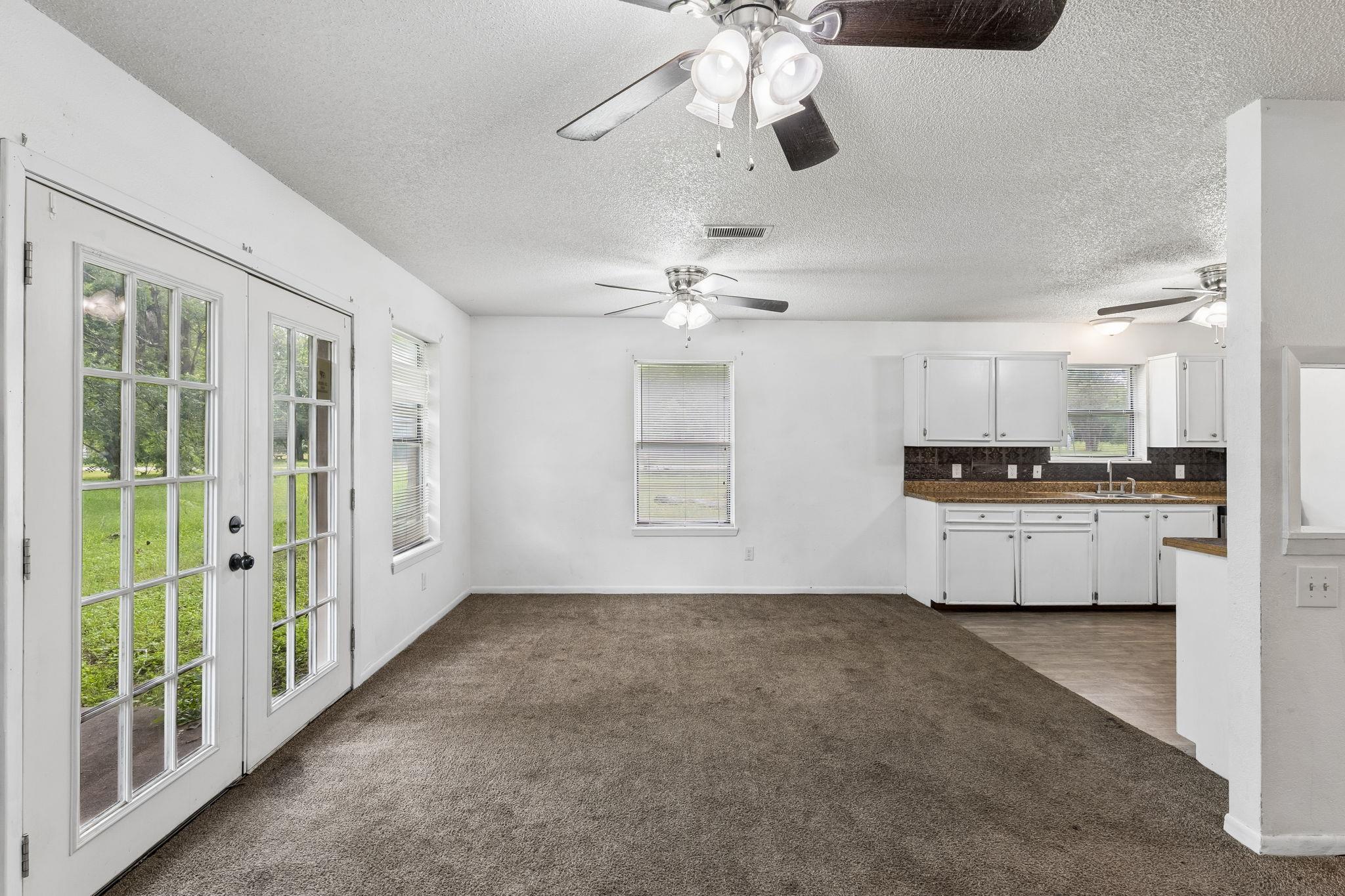 302 Harris ST — photo 3