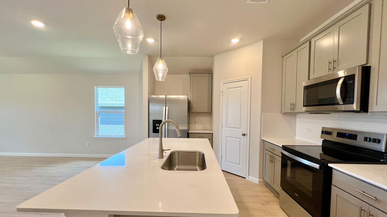 212 Rock Springs DR — photo 3