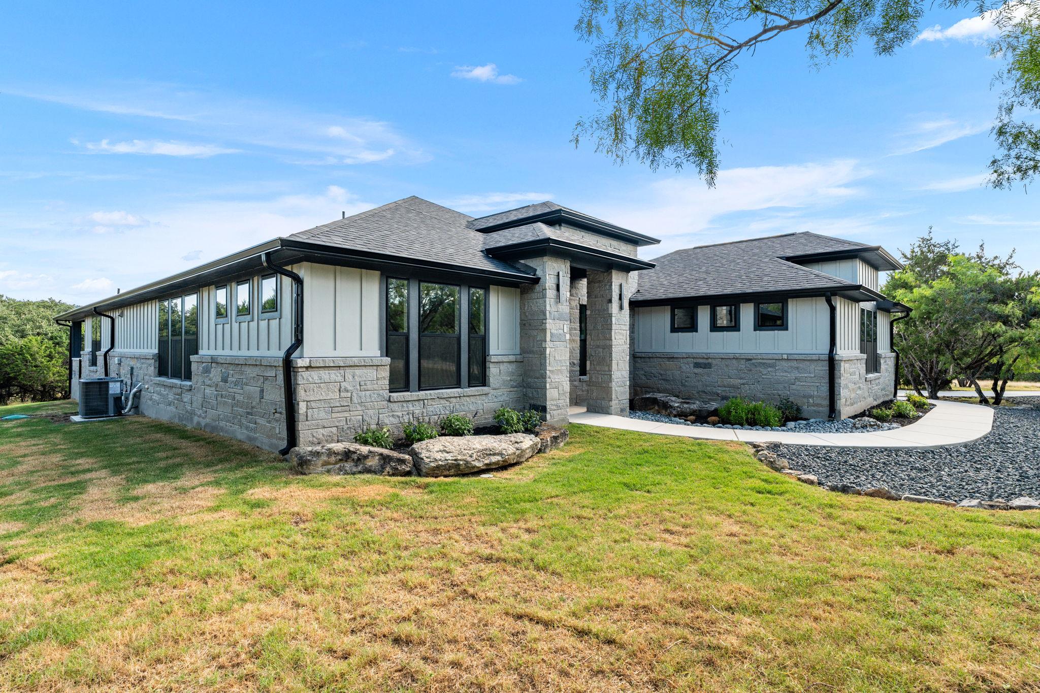 103 Westcreek DR — photo 3