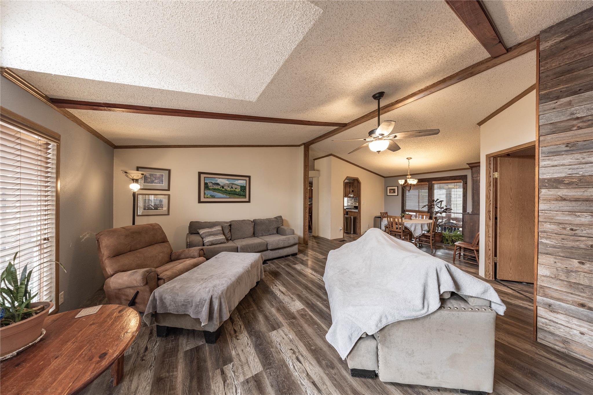 715 Bee Gee RD — photo 5