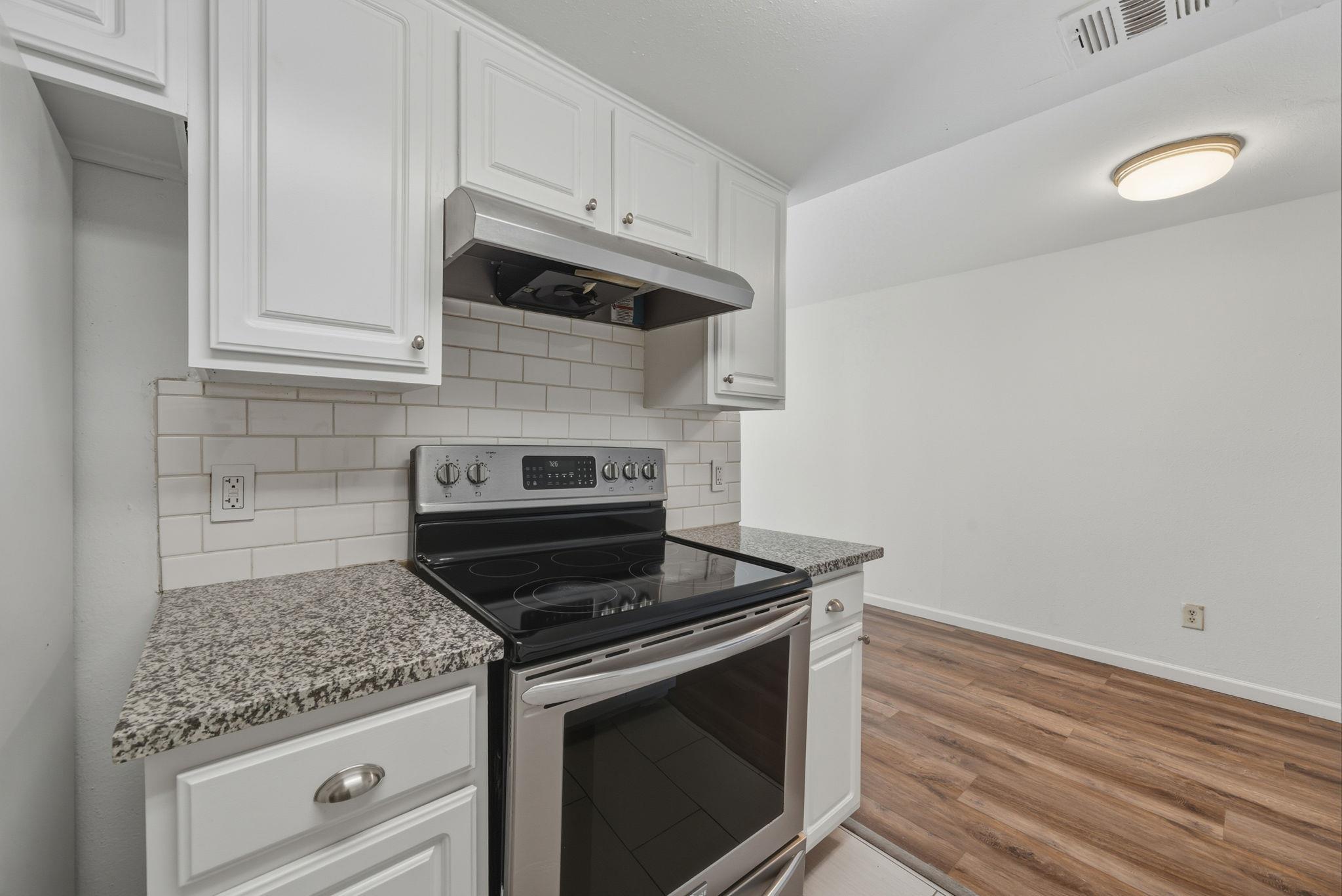 2124 Burton DR #125 — photo 5