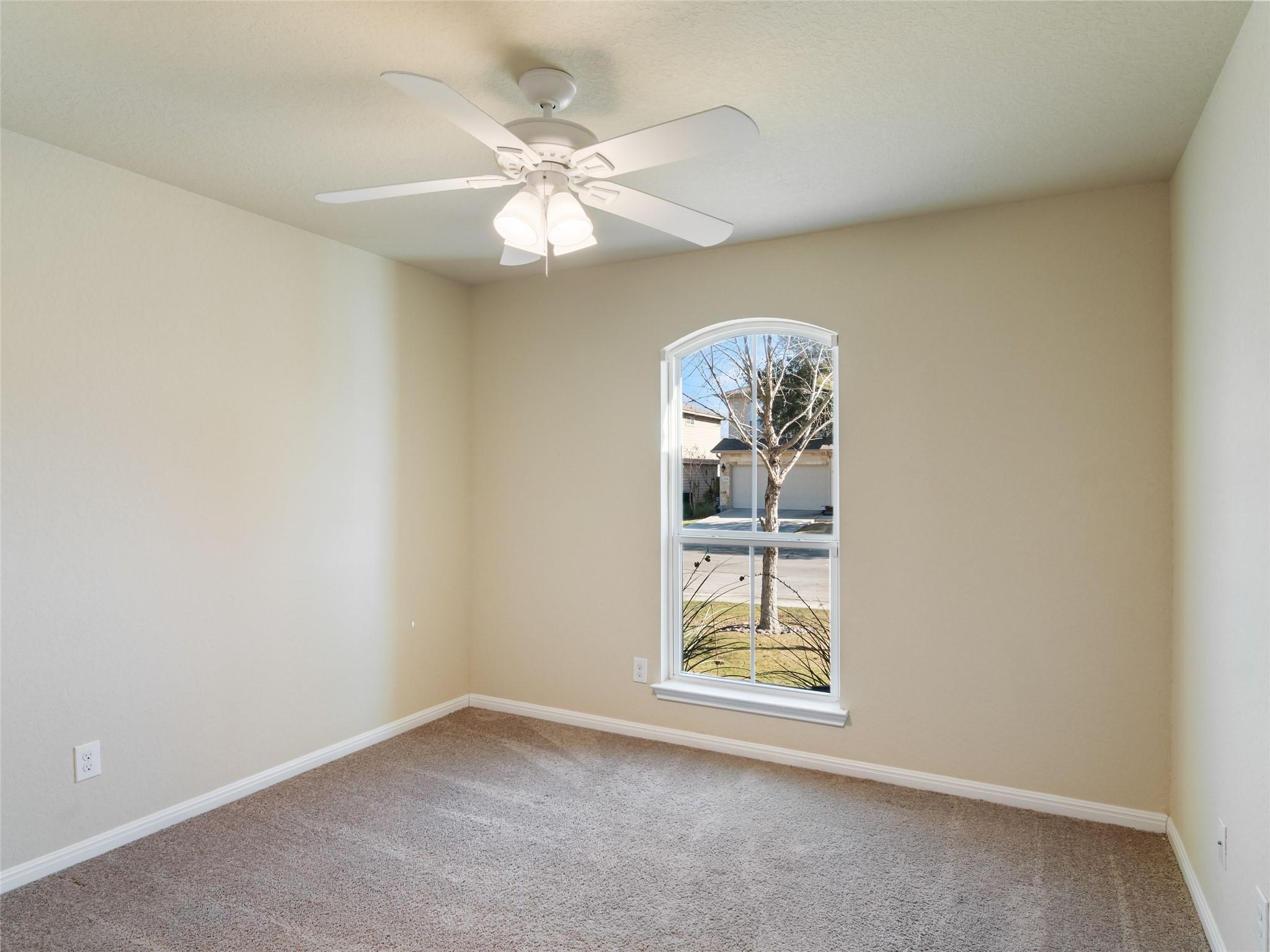 2231 Westover LOOP — photo 5