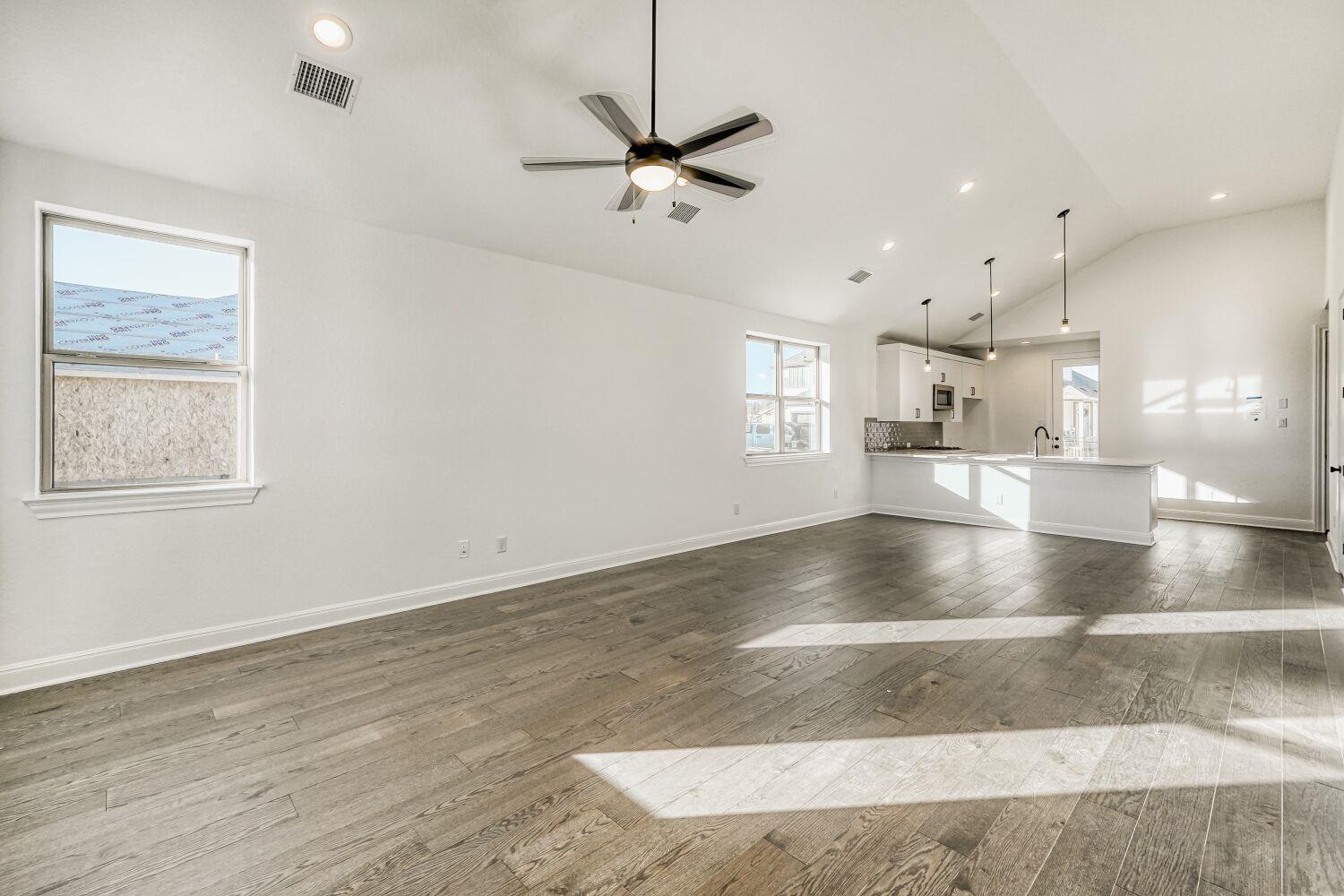454 Burlington DR — photo 3