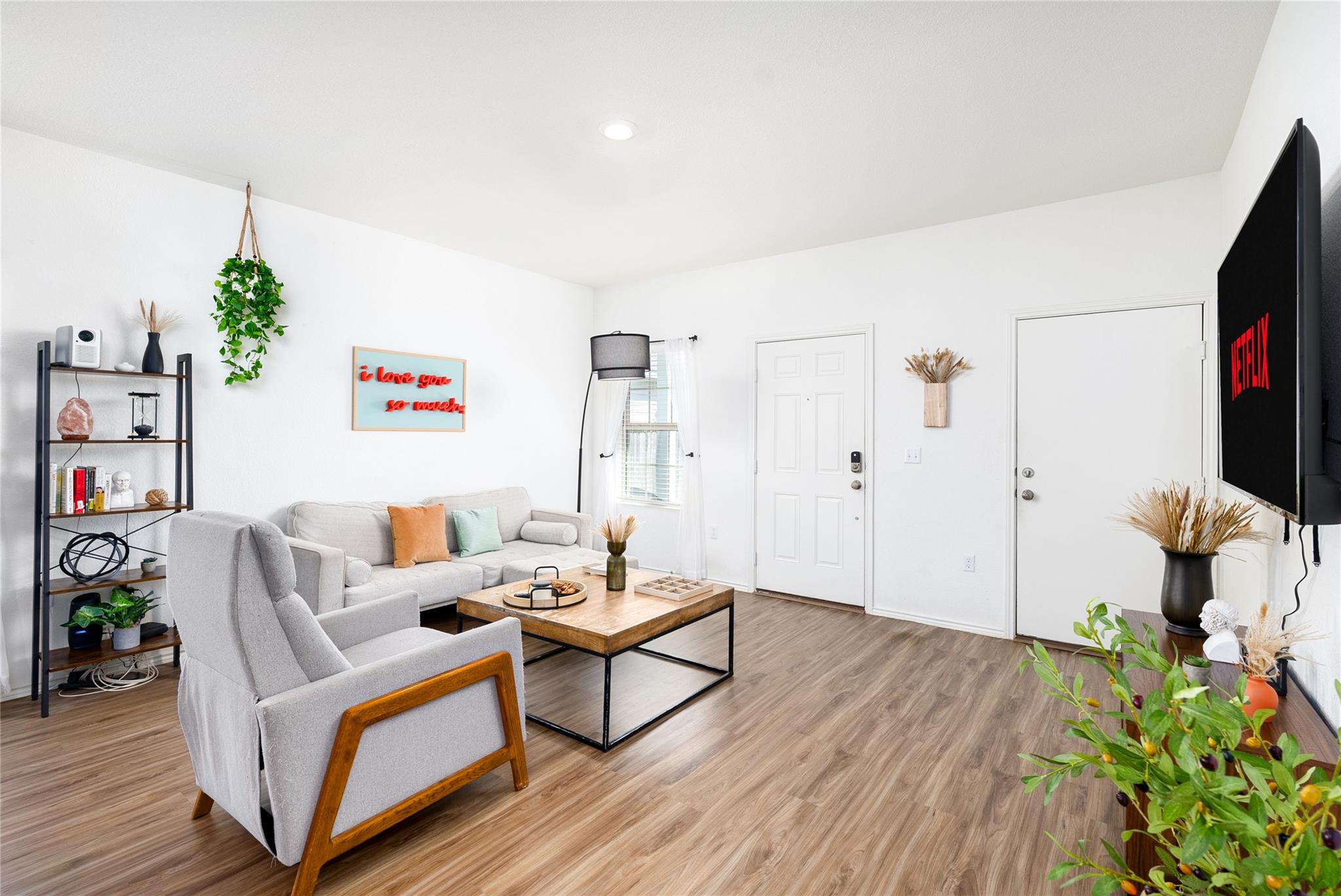 7120 Tonka LN — photo 4