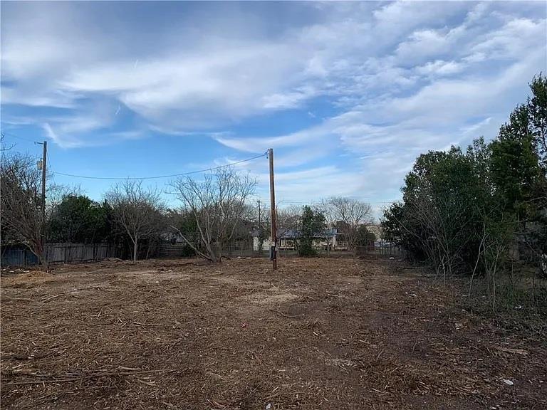 1600 West DR — photo 4