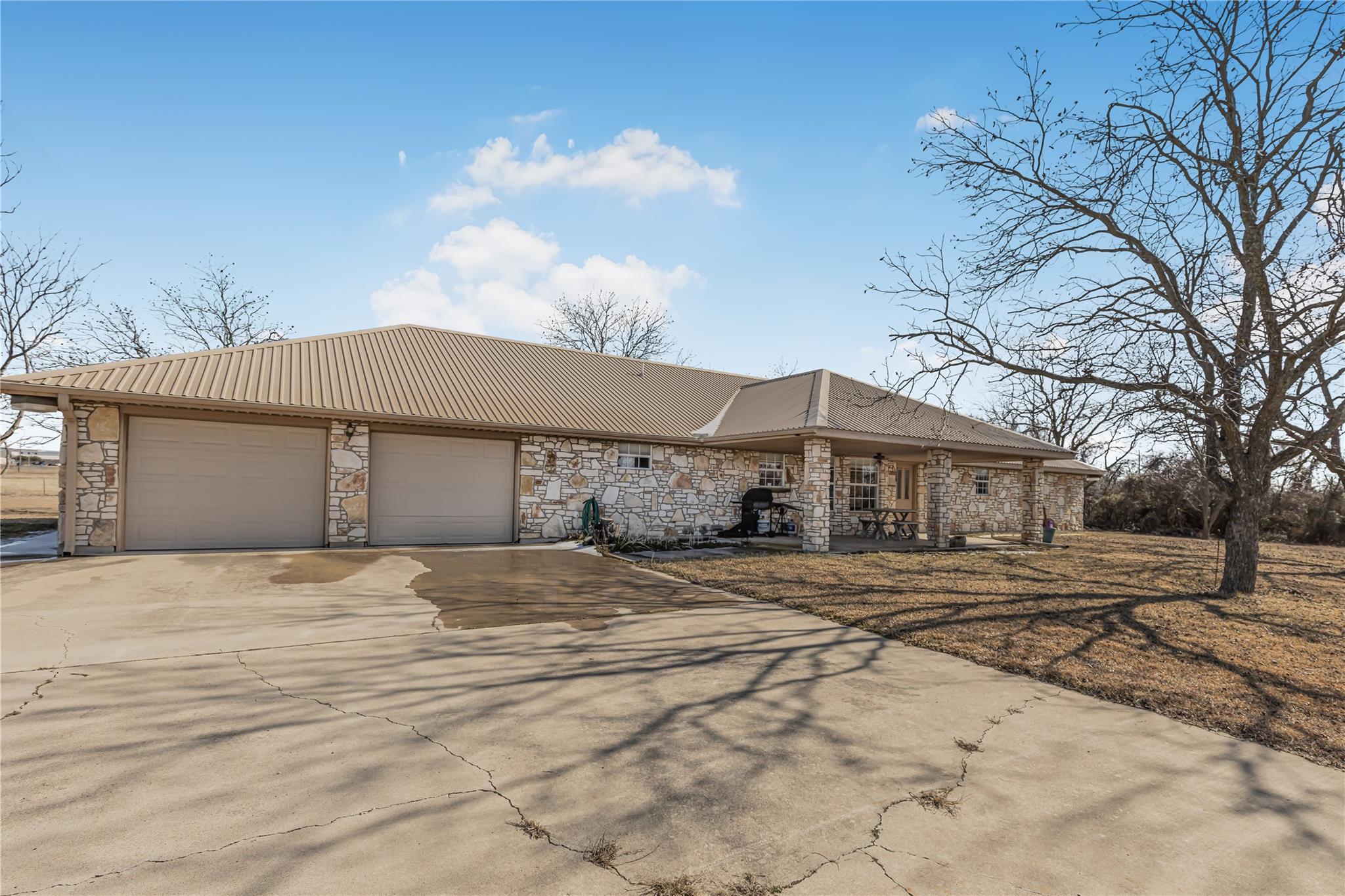 950 Stagecoach RD — photo 5