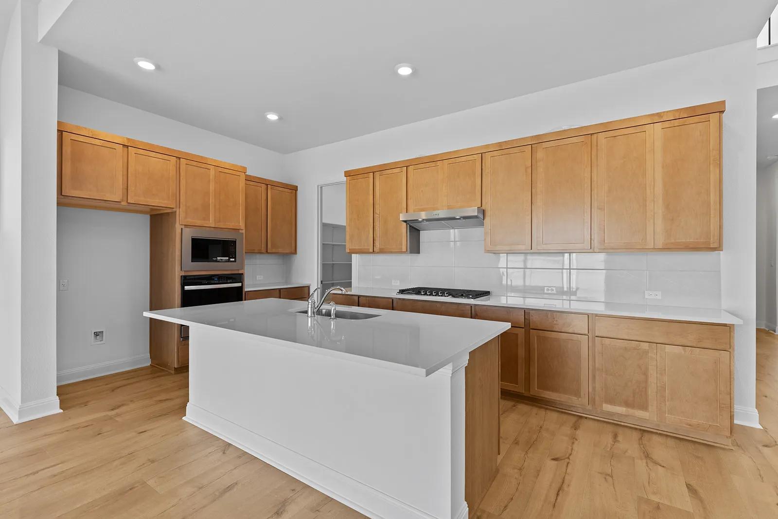227 Kingswood DR — photo 5