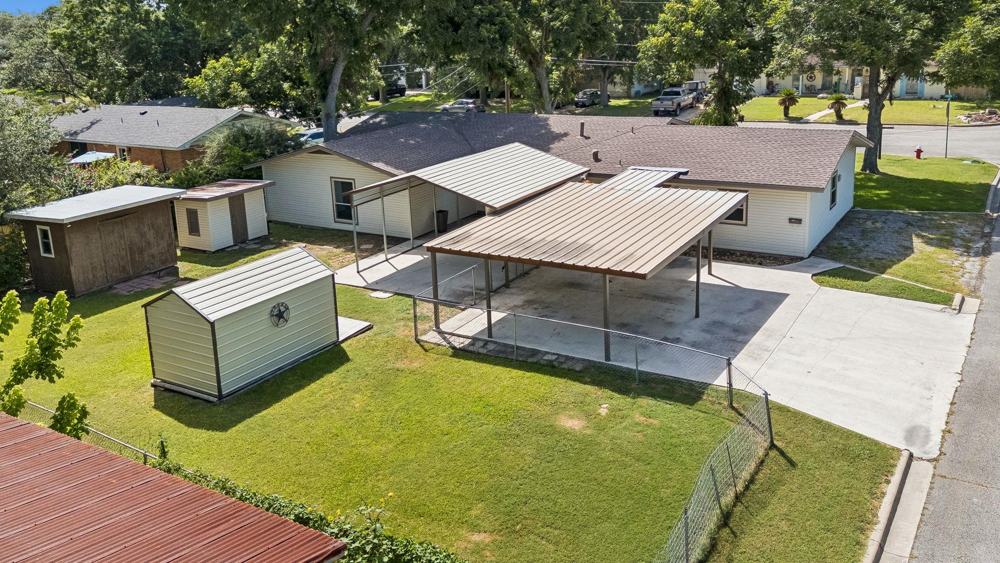 811 Nixon ST — photo 3
