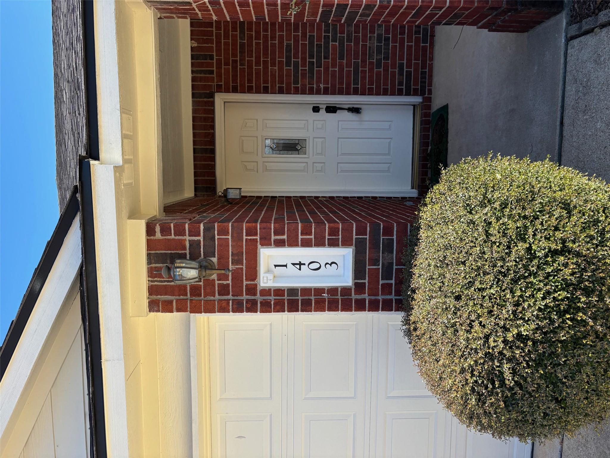 1403 Haley Gray DR — photo 3