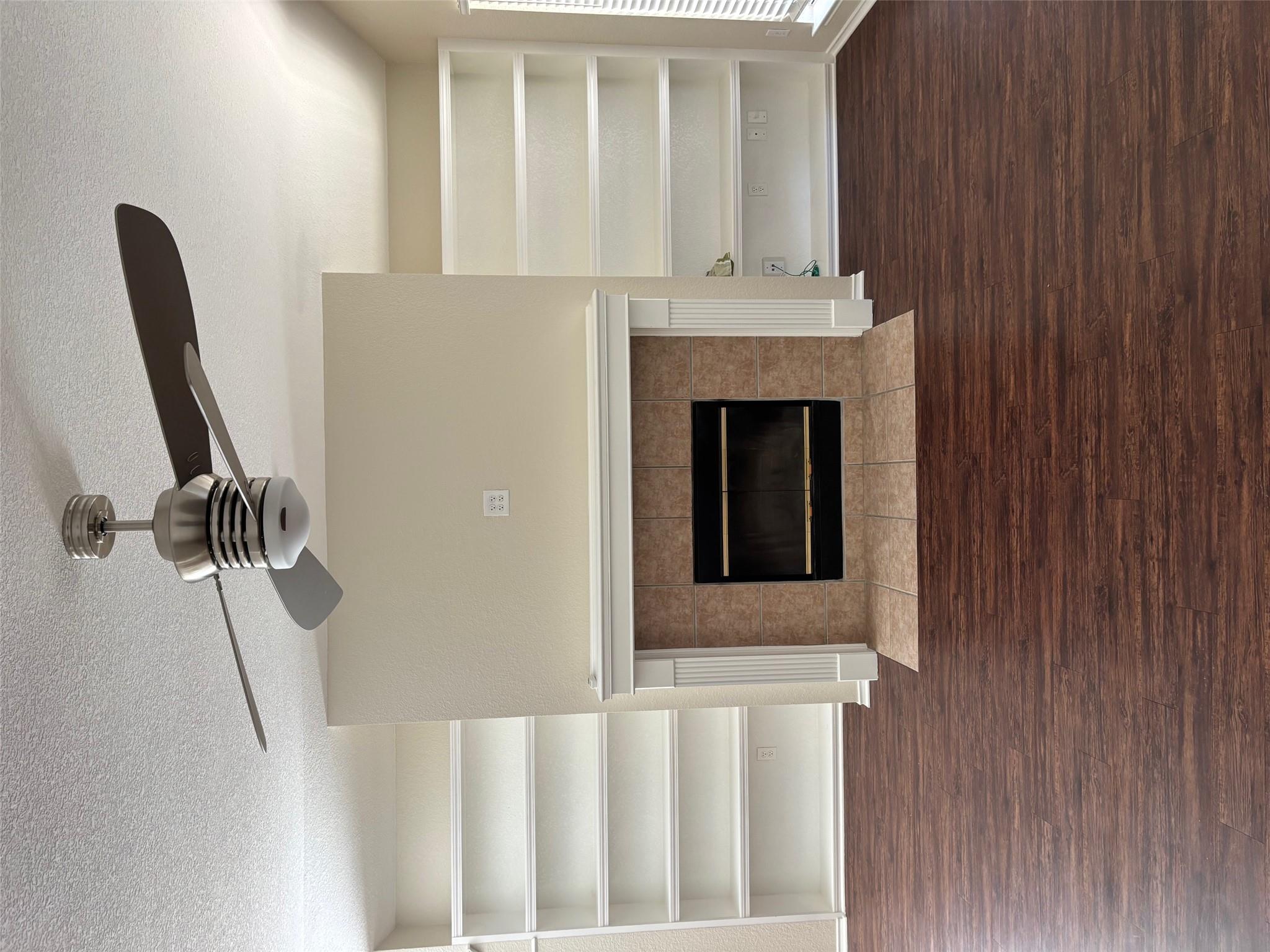 1403 Haley Gray DR — photo 4