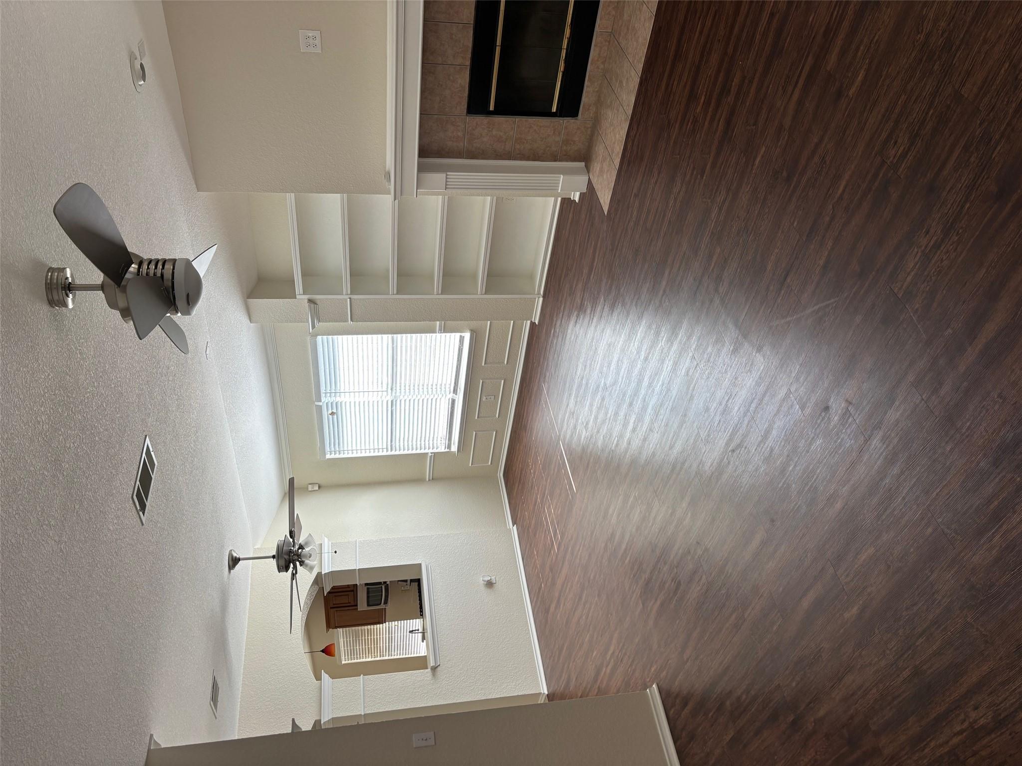 1403 Haley Gray DR — photo 5