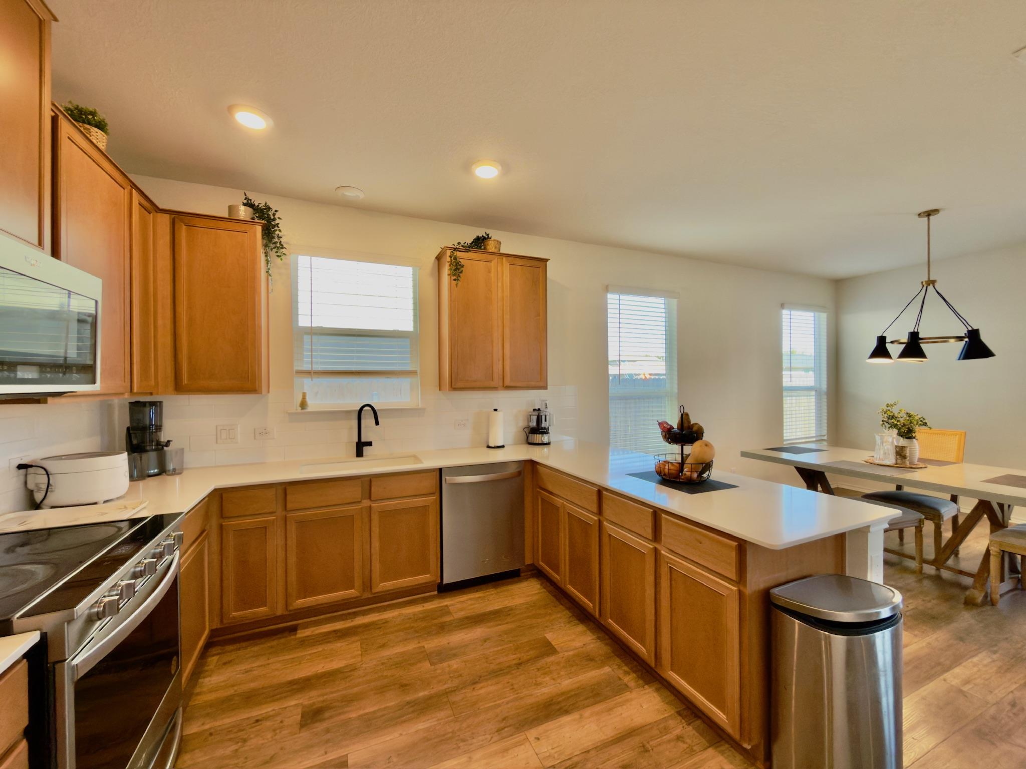 13304 Nancy Reagan ST — photo 5