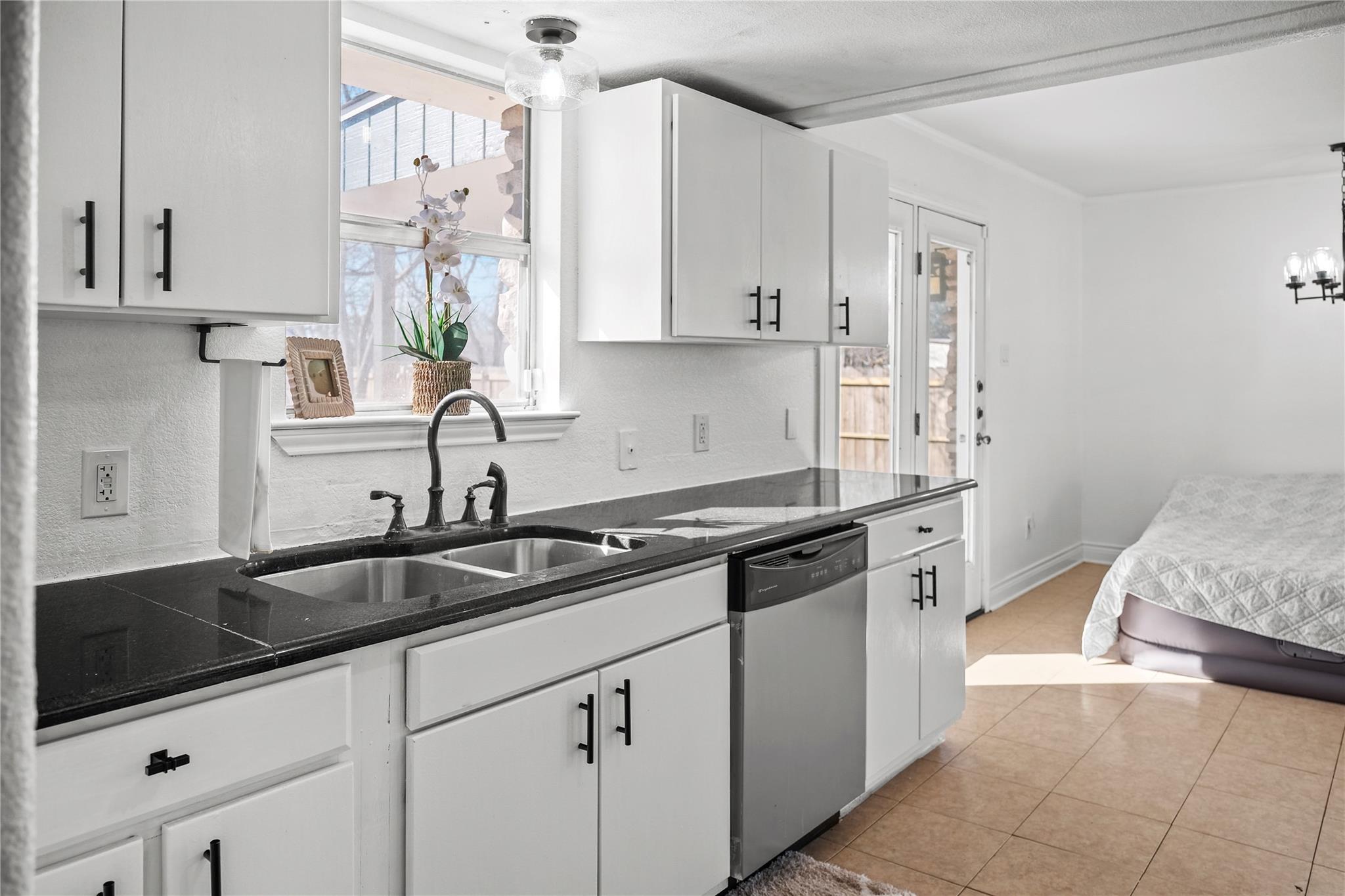 3300 Lake Inks Ave — photo 5