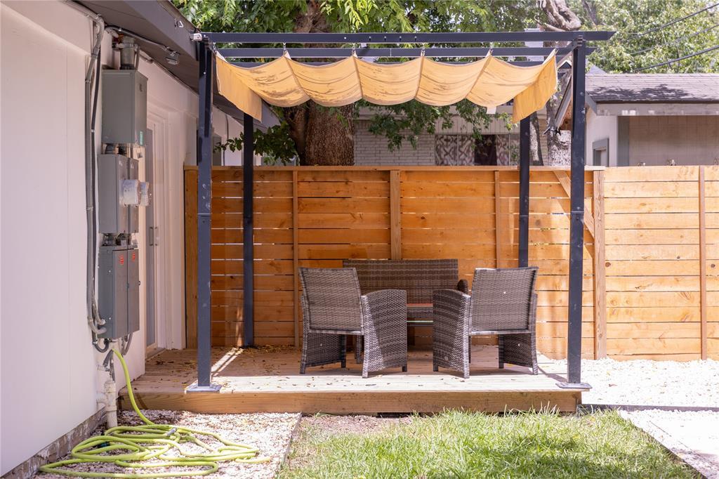 1402 Braes Ridge DR #B — photo 3