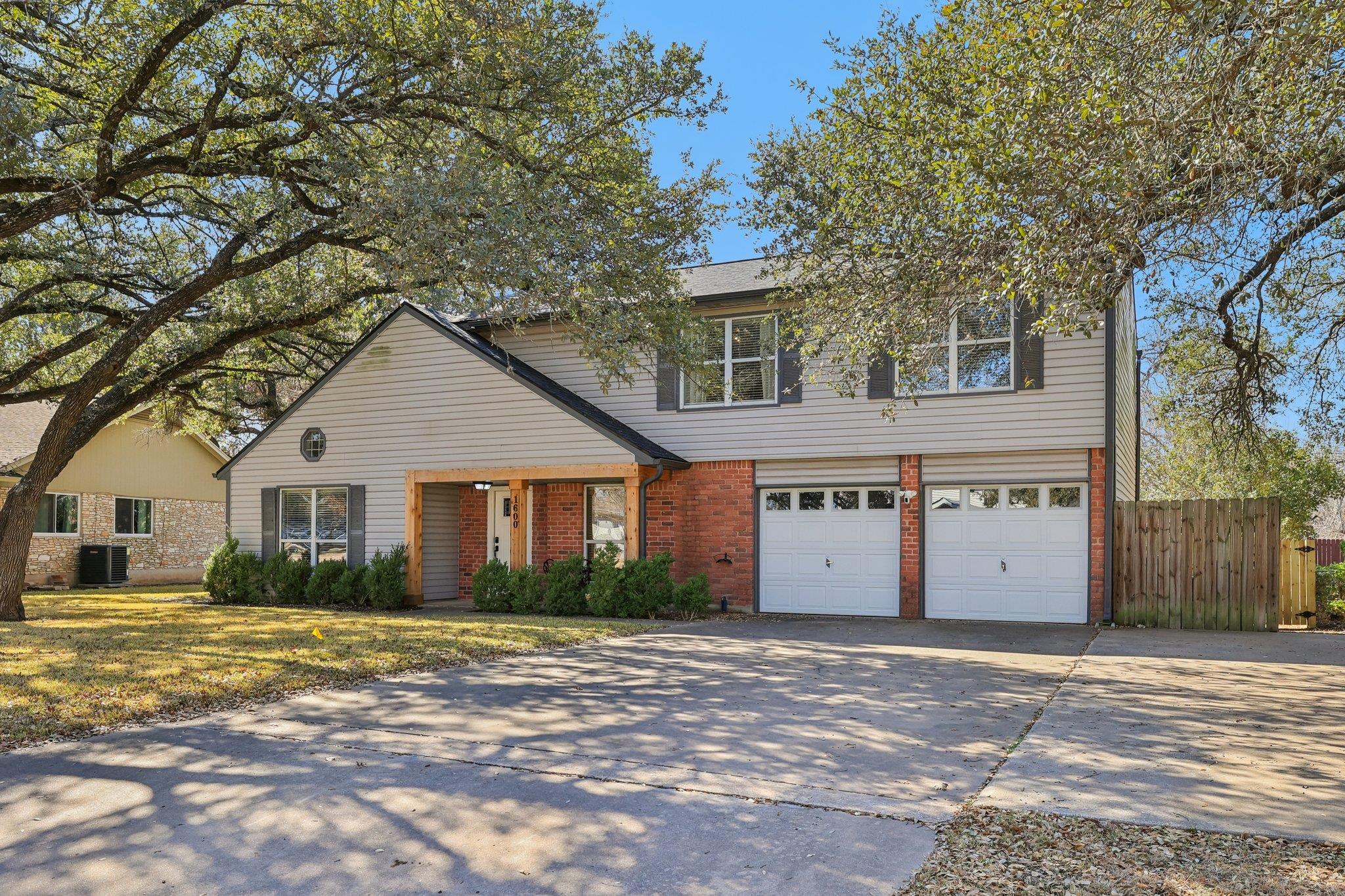 1600 Wood Rock DR — photo 4