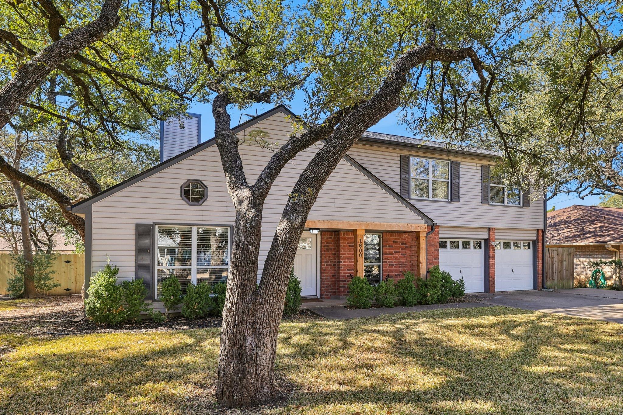 1600 Wood Rock DR — photo 5