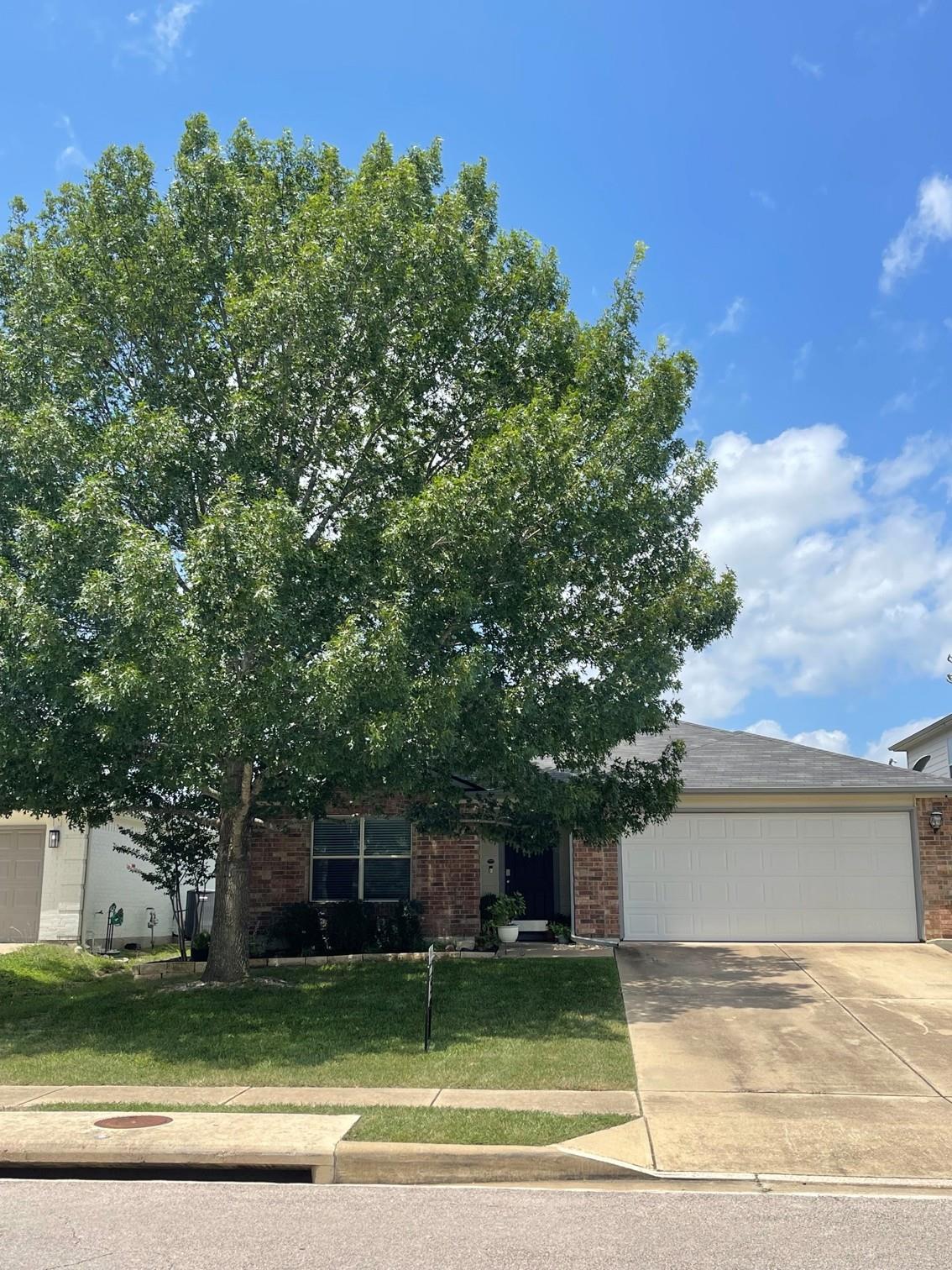 280 Spruce DR — photo 3