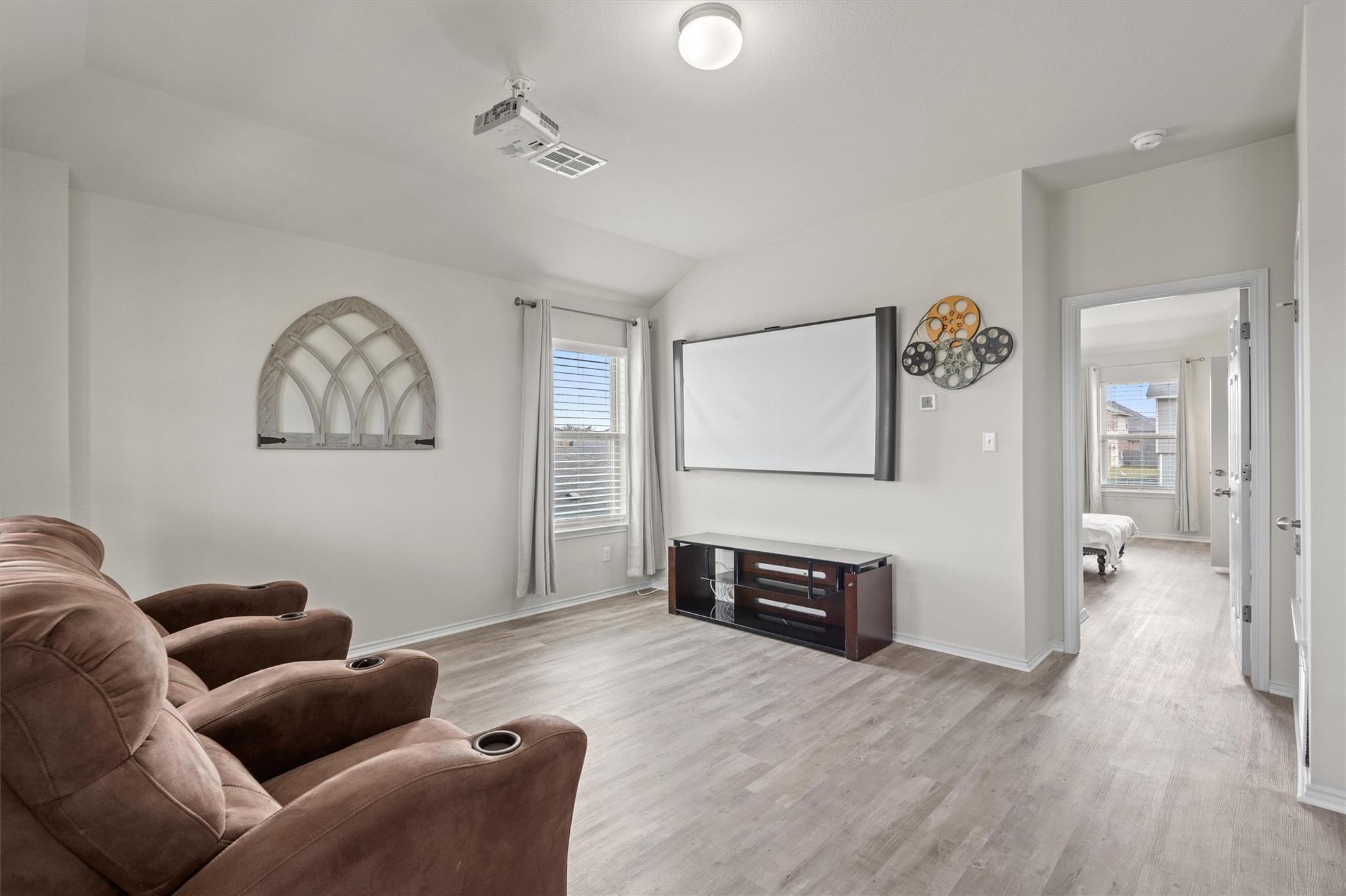 729 Coltrane DR — photo 4