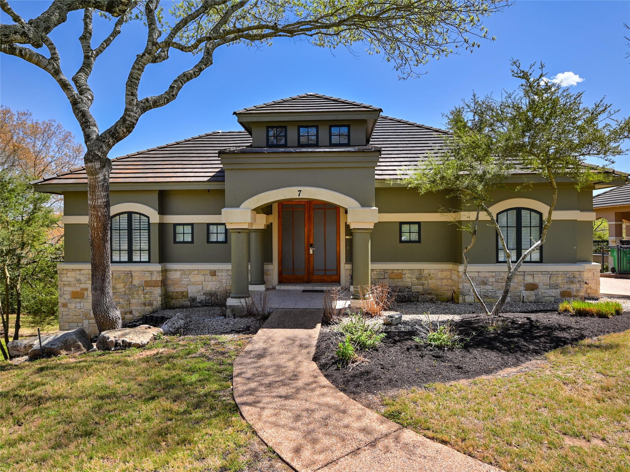 8212 Barton Club DR