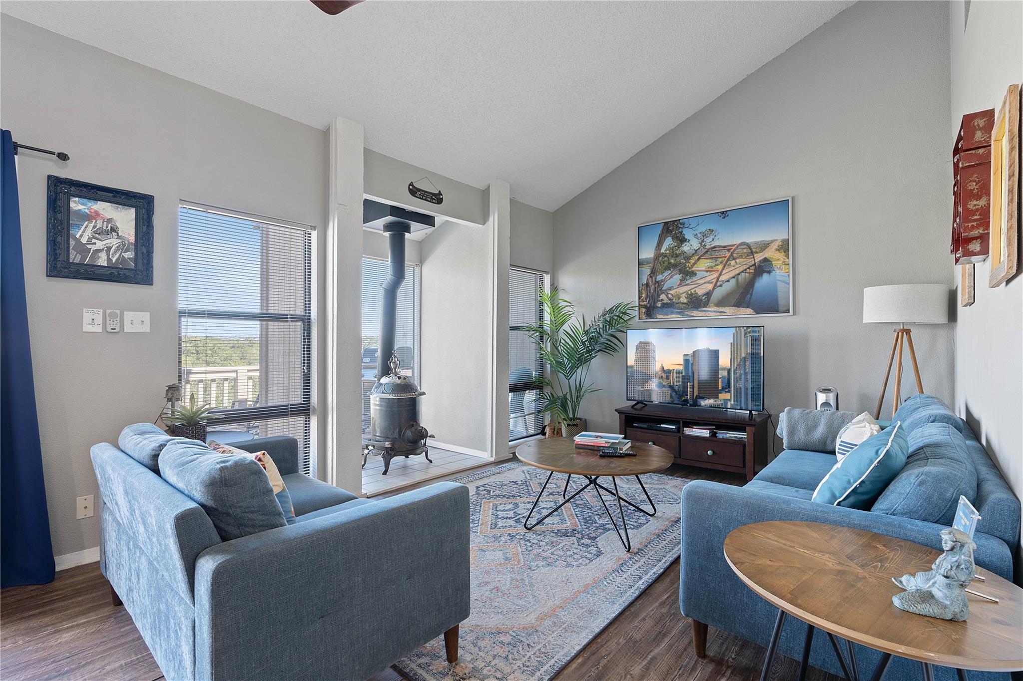111 Comanche PT — photo 4