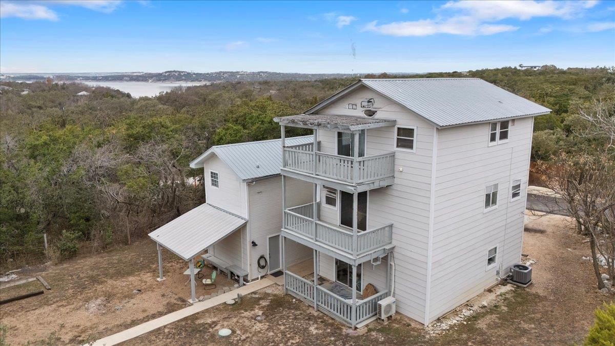 7705 Debbie DR — photo 4