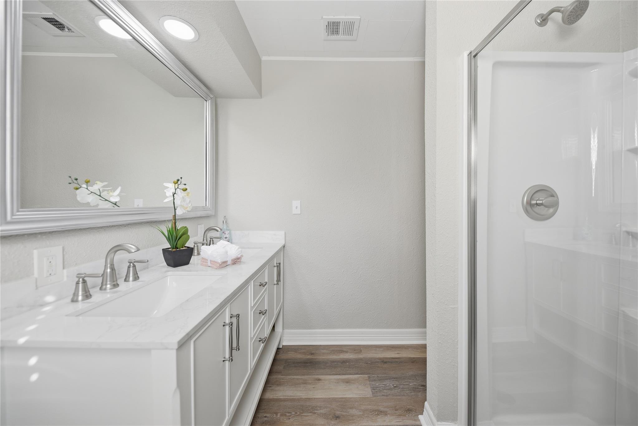1702 Rampart ST — photo 5