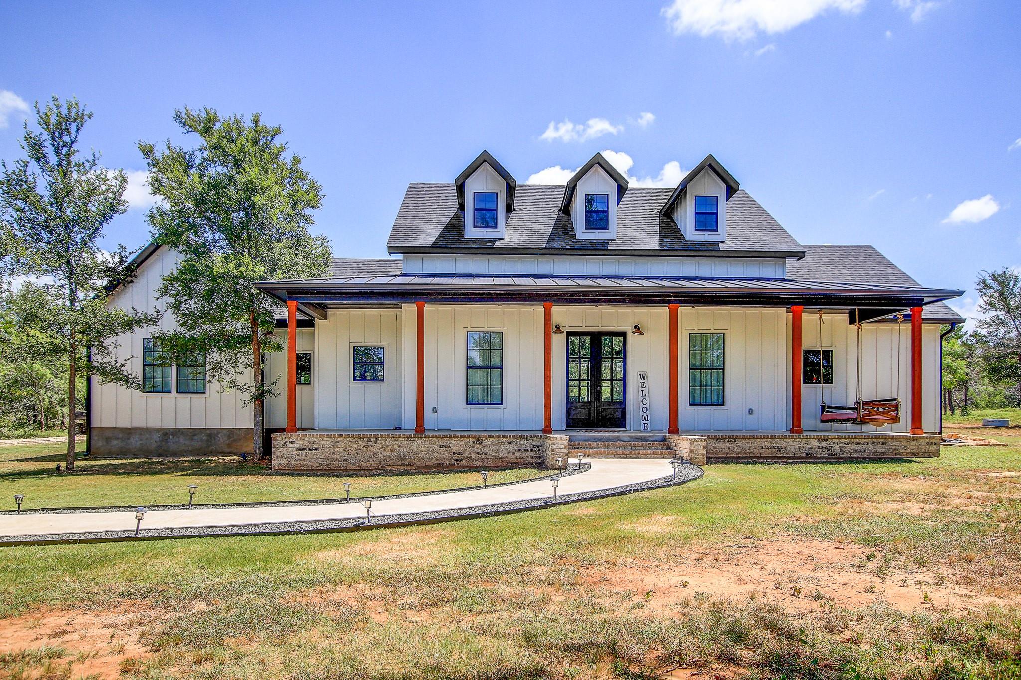 142 Anderson DR