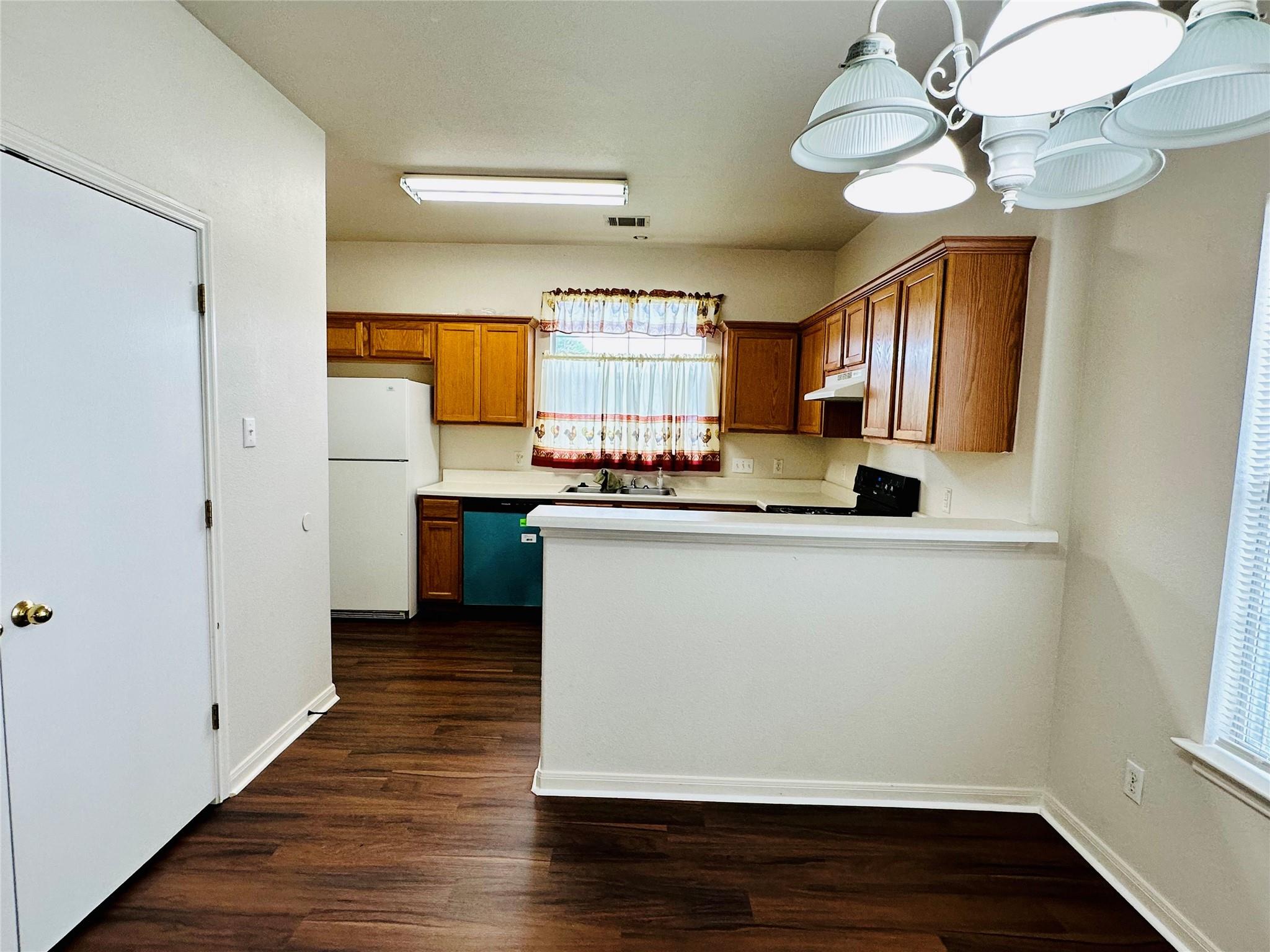 222 Marvin CV — photo 3