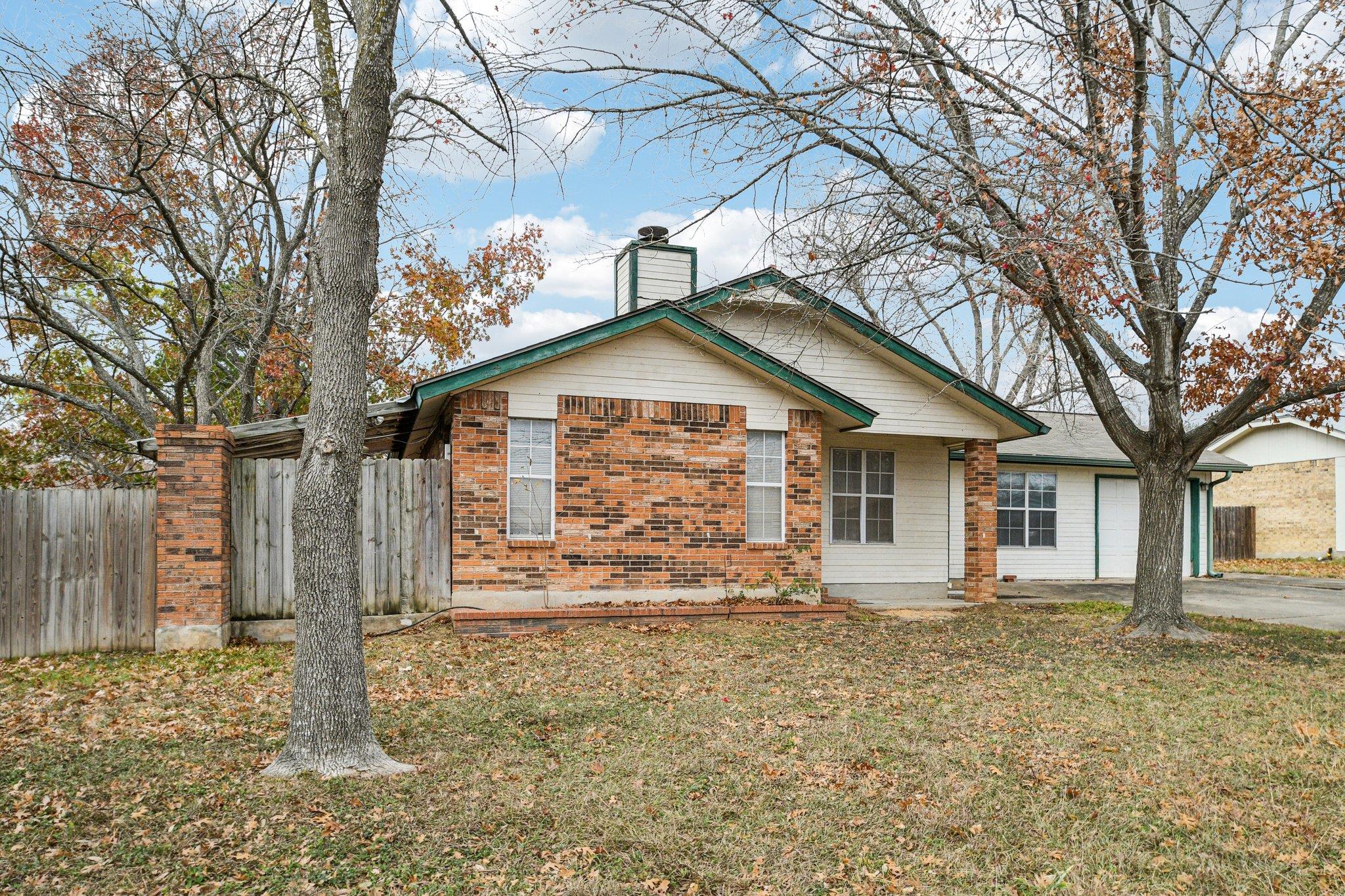 102 Stubblefield DR — photo 5
