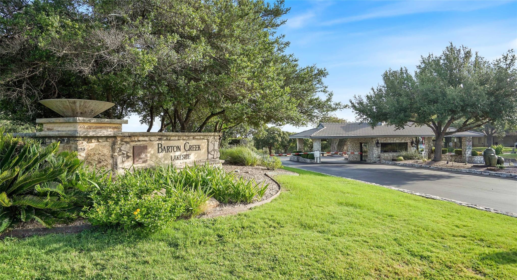 2504 Countryside CIR — photo 3