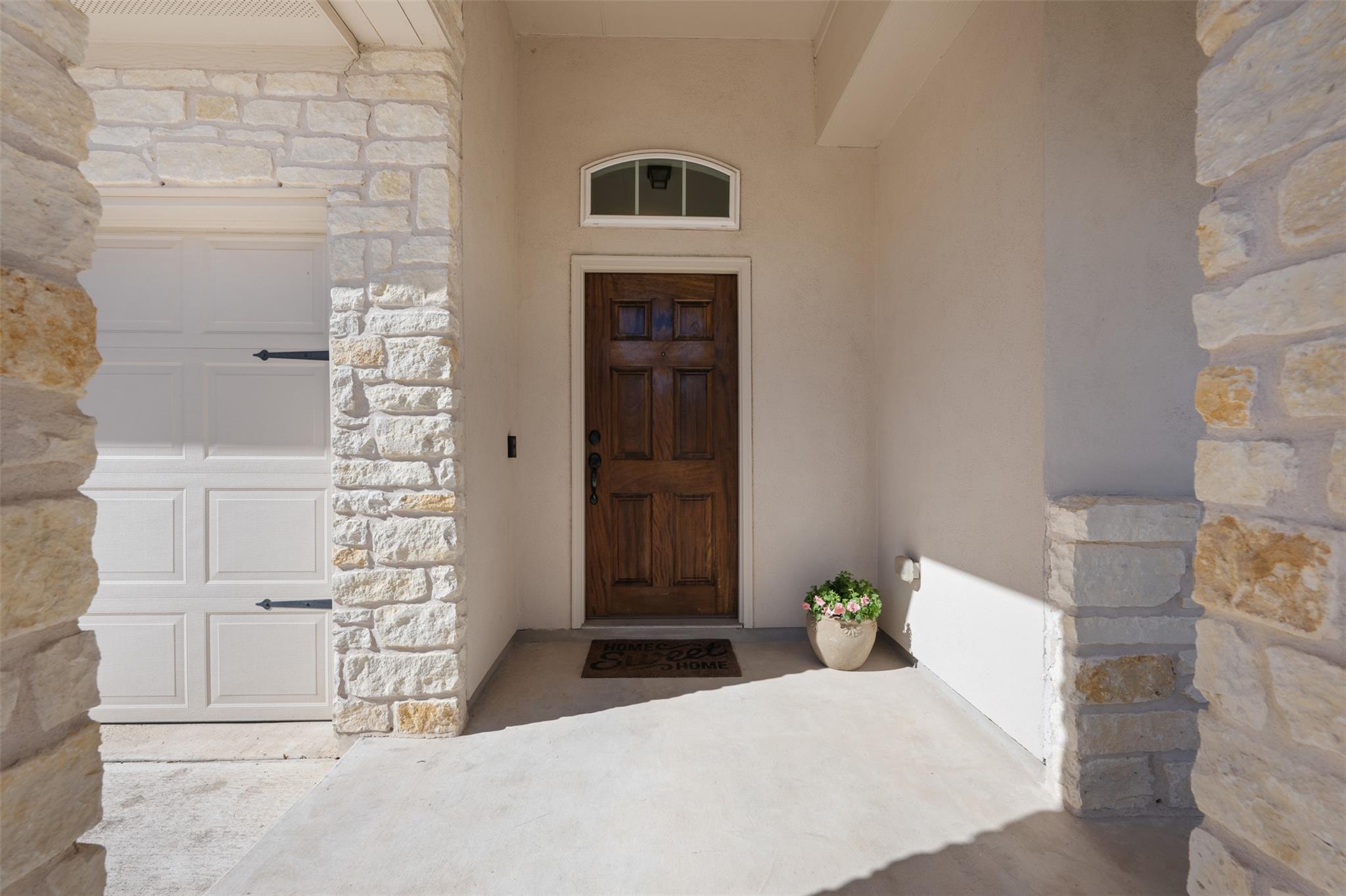 605 Palmilla ST — photo 3