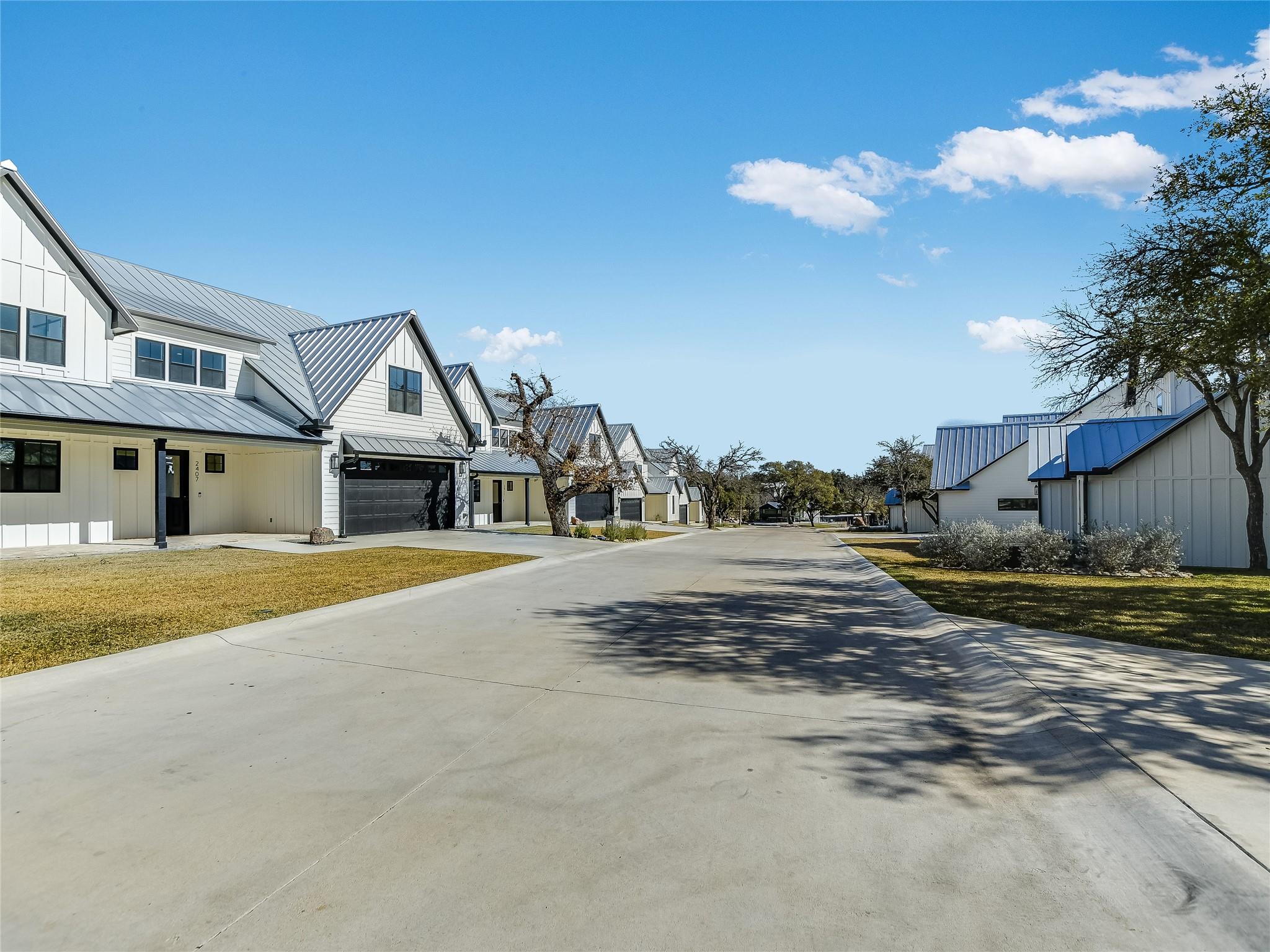 2419 Cherry LN — photo 4