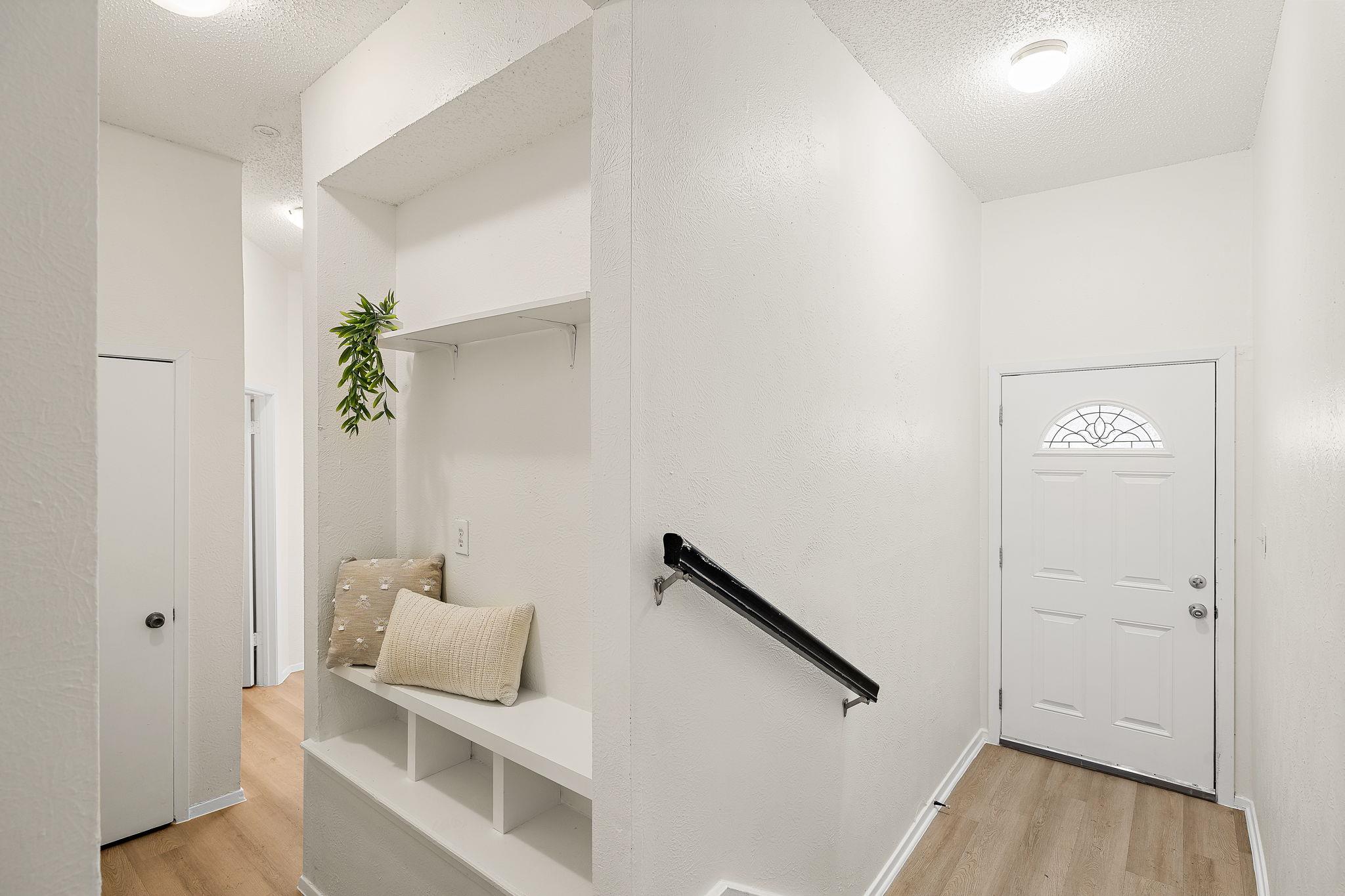 4912 Cabob ST — photo 3