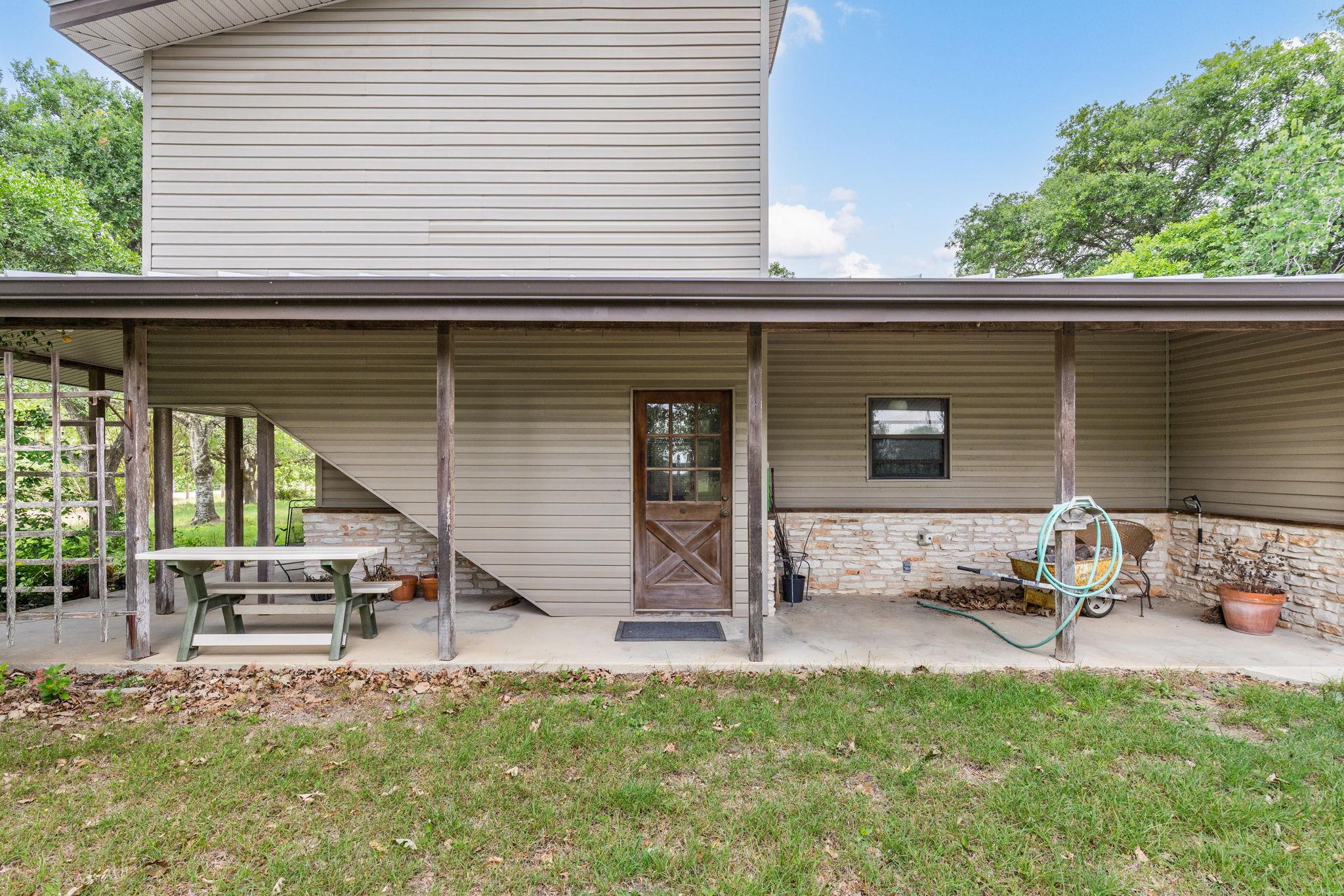 907 Horace Howard DR — photo 3