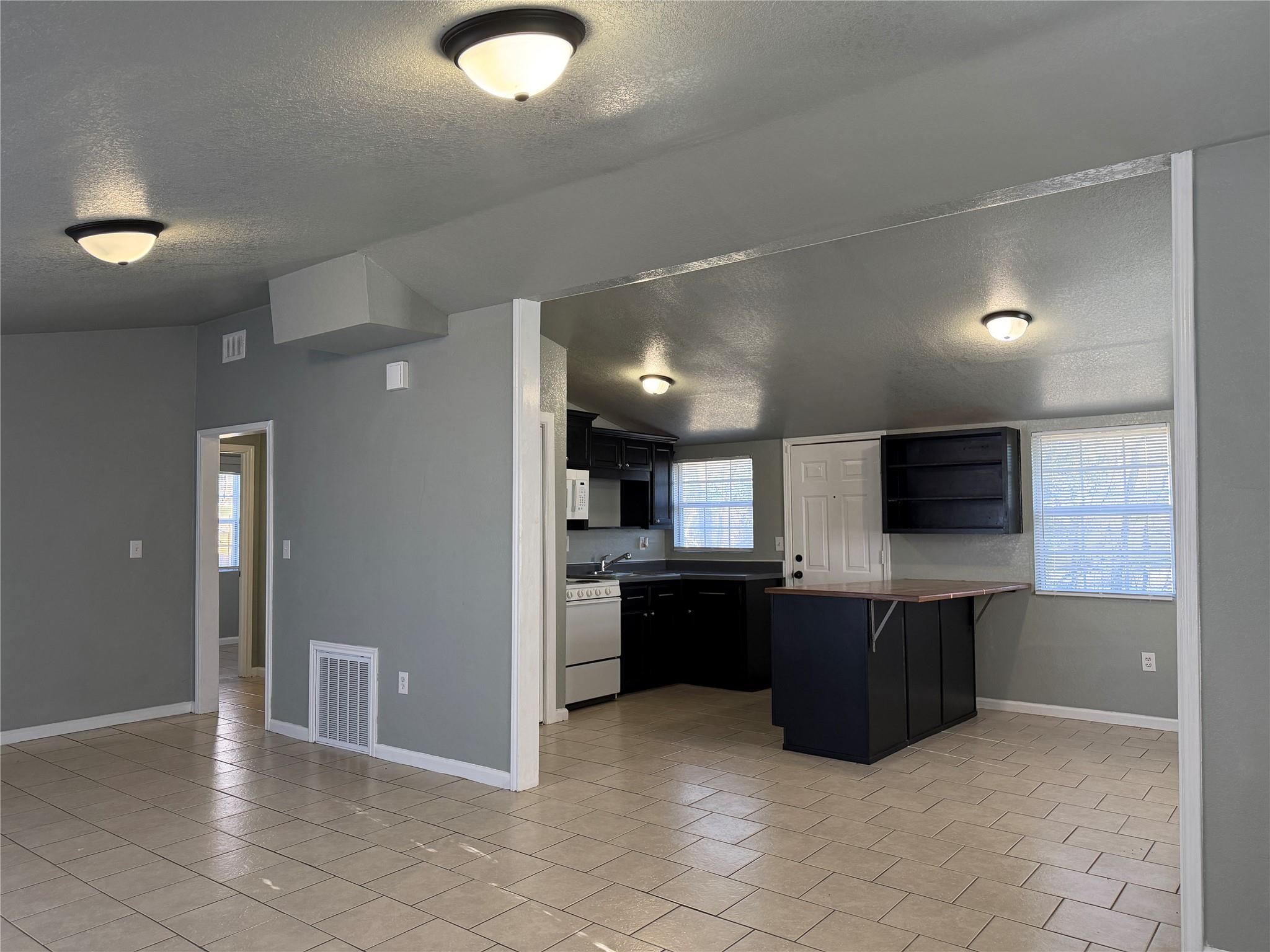 804 Evergreen DR — photo 5
