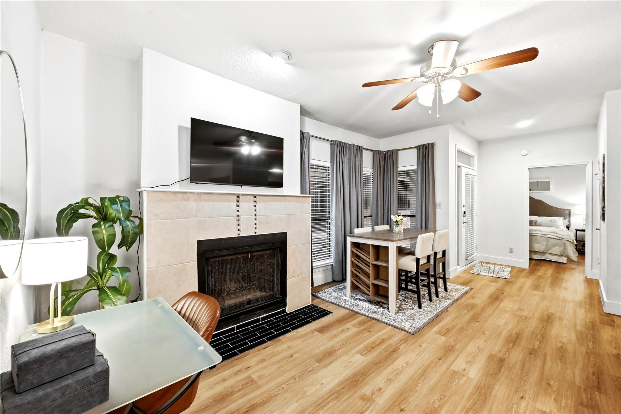 1910 Robbins PL #105 — photo 4