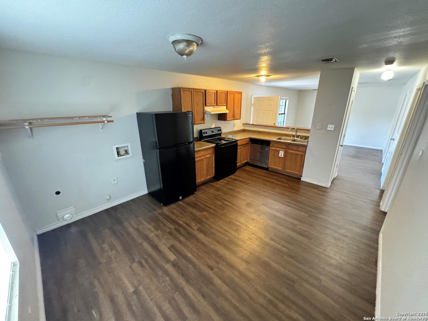 830 Hutchins PL #3 — photo 4