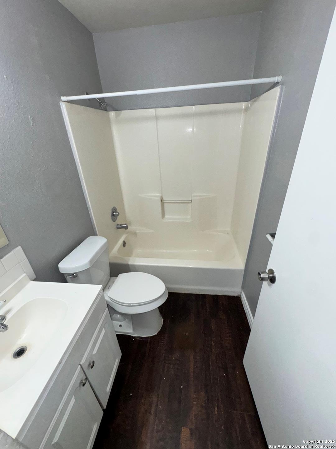 830 Hutchins PL #11 — photo 5