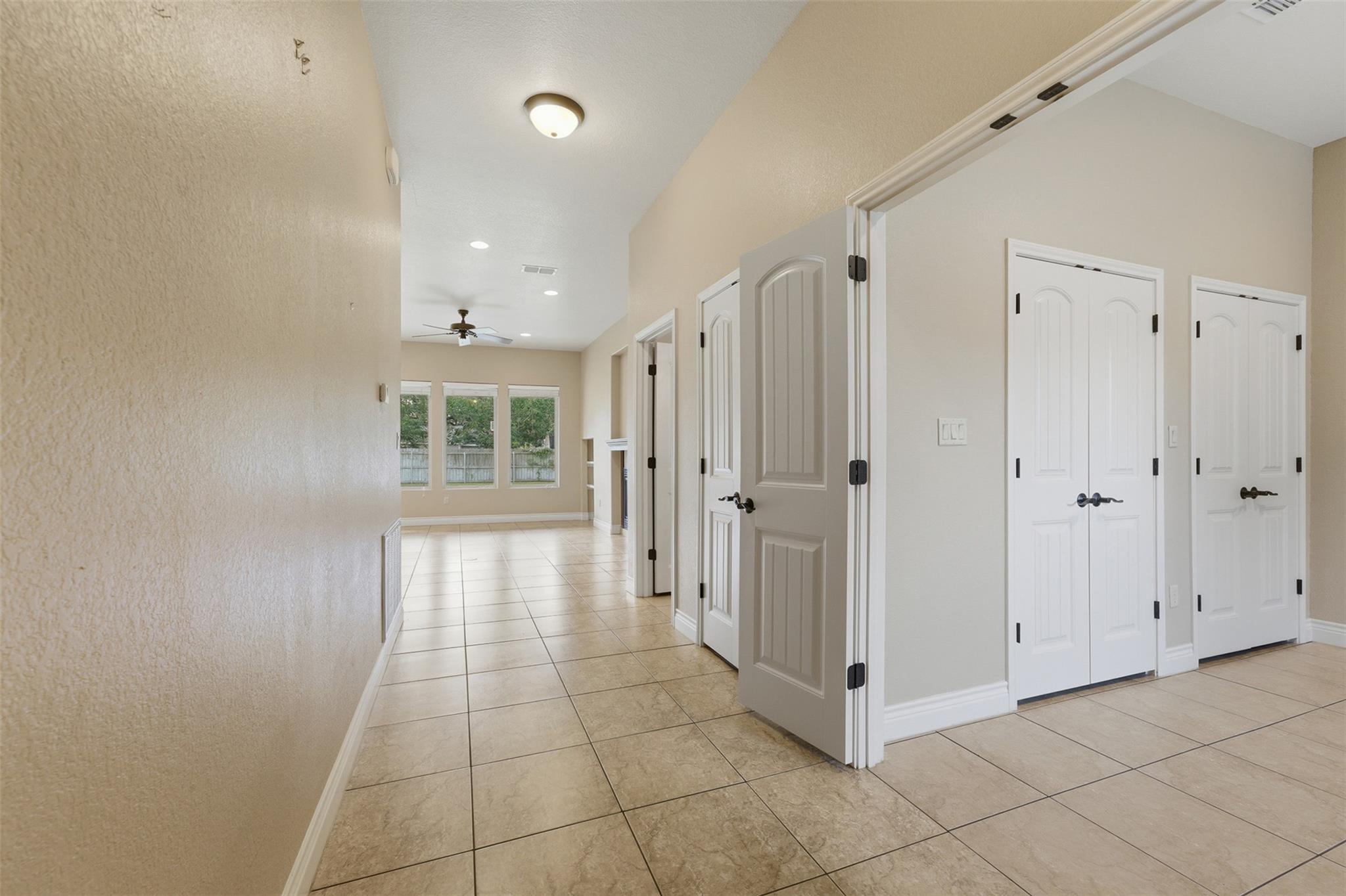 1338 Donovan ST — photo 3