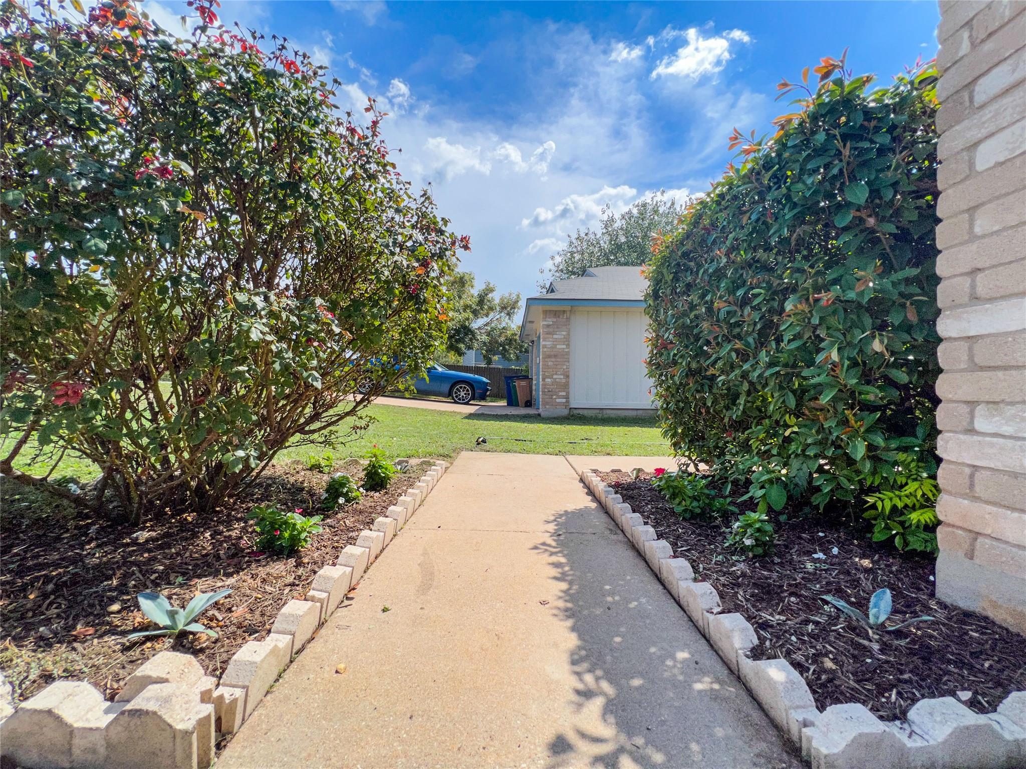 12004 Thompkins DR — photo 4