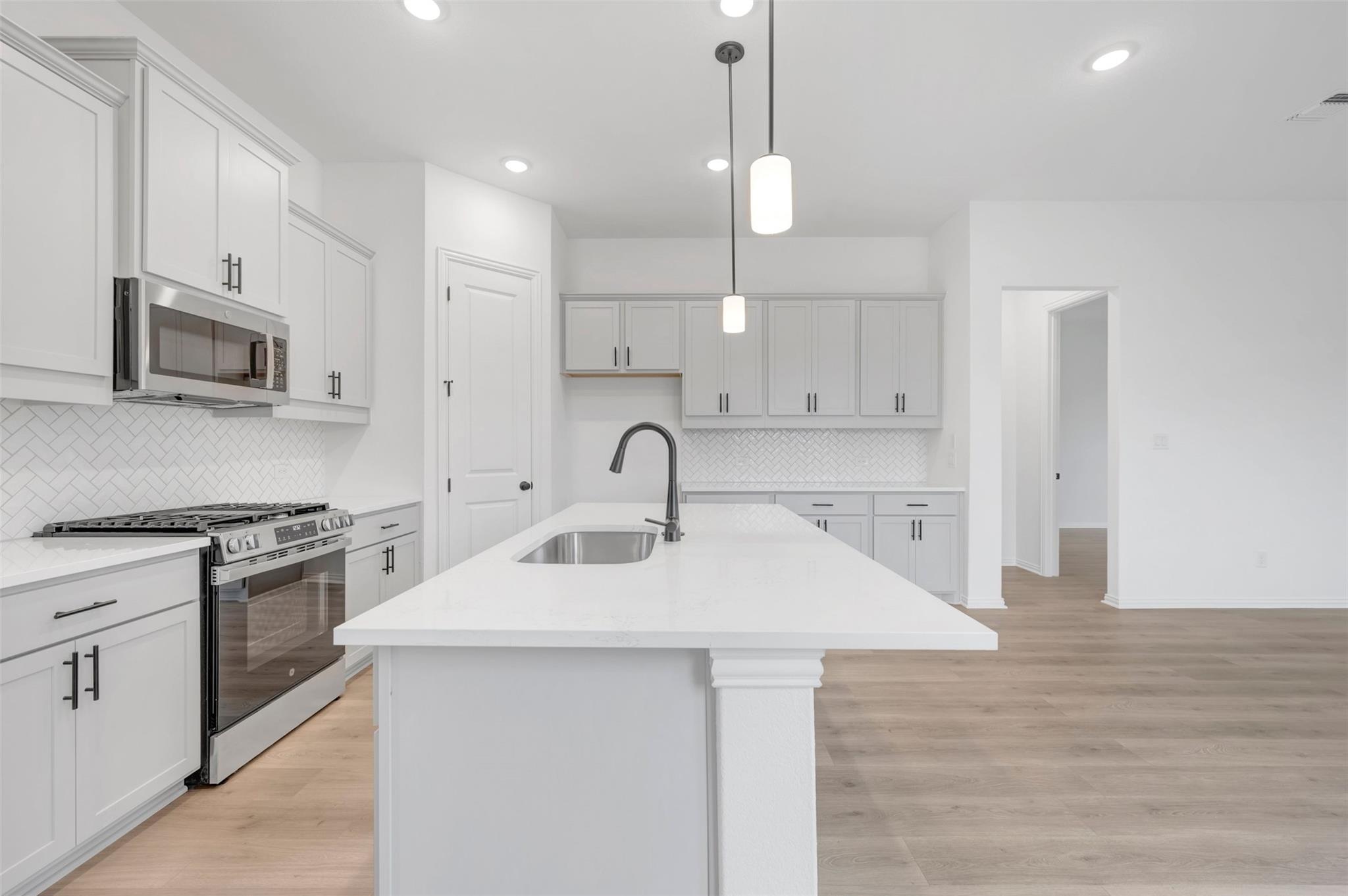 564 Darley Oak DR — photo 4