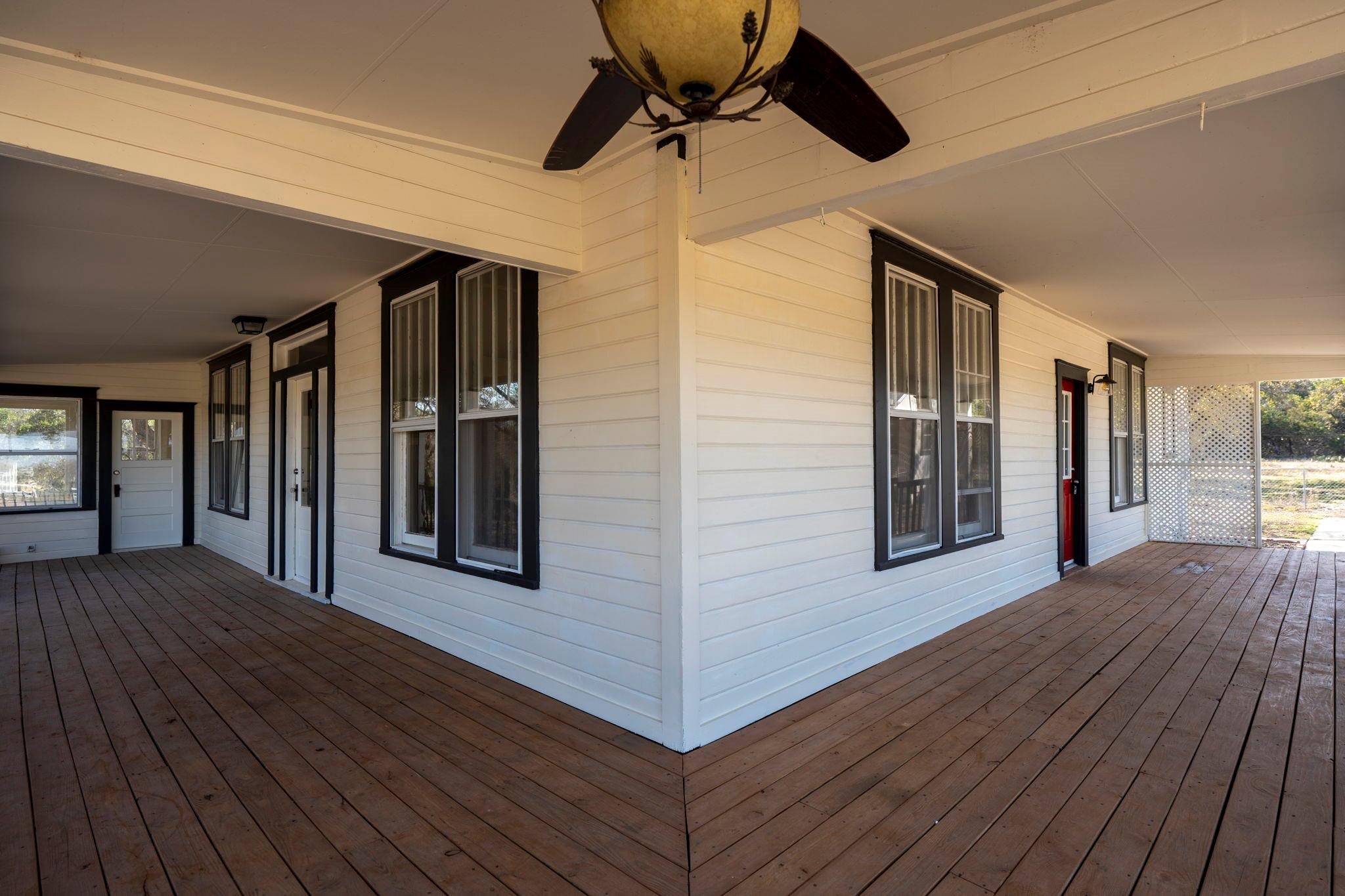 1501 Beaver LN — photo 4