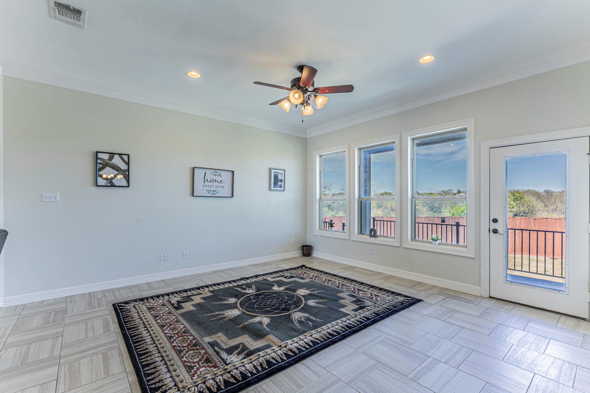 300 Magan LN — photo 4