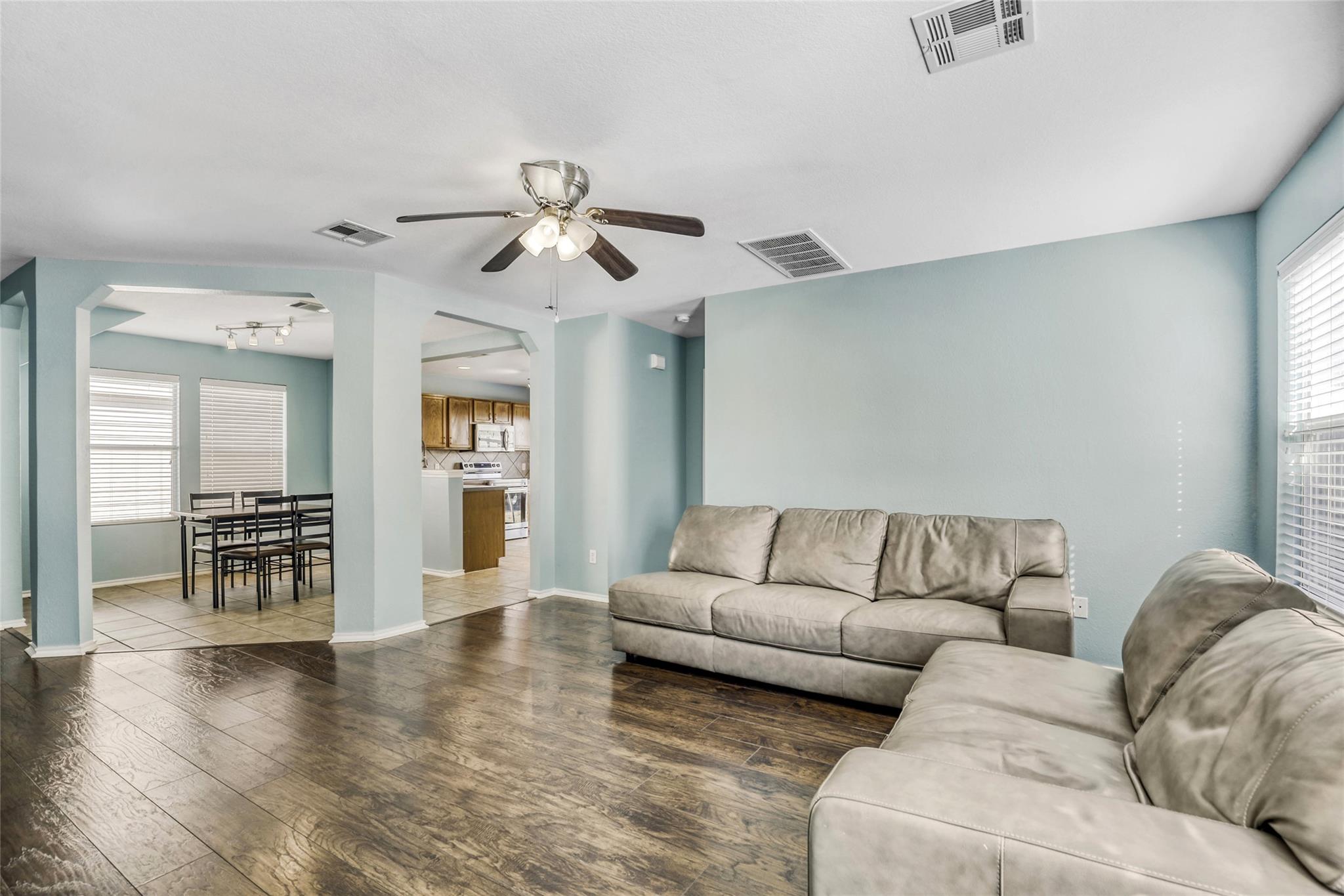 5624 Colinton Ave — photo 5