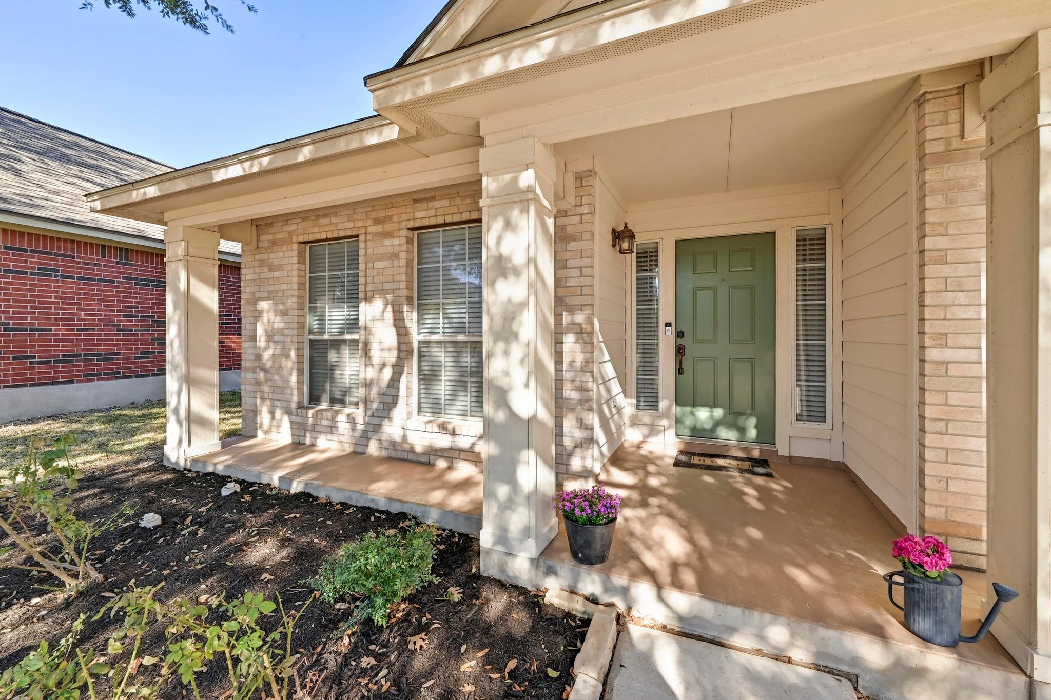 20404 Farm Pond LN — photo 4