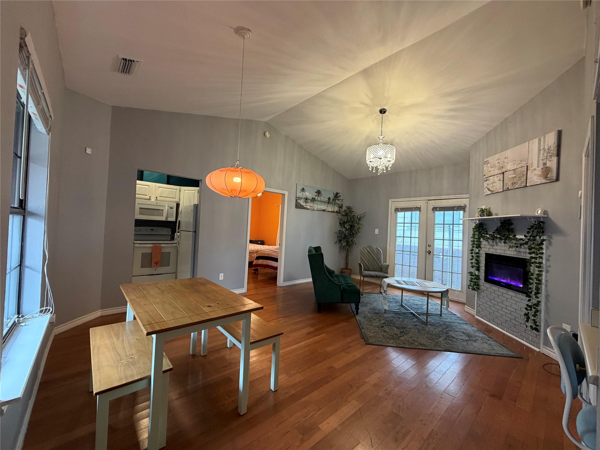 2509 Pearl ST #7 — photo 3