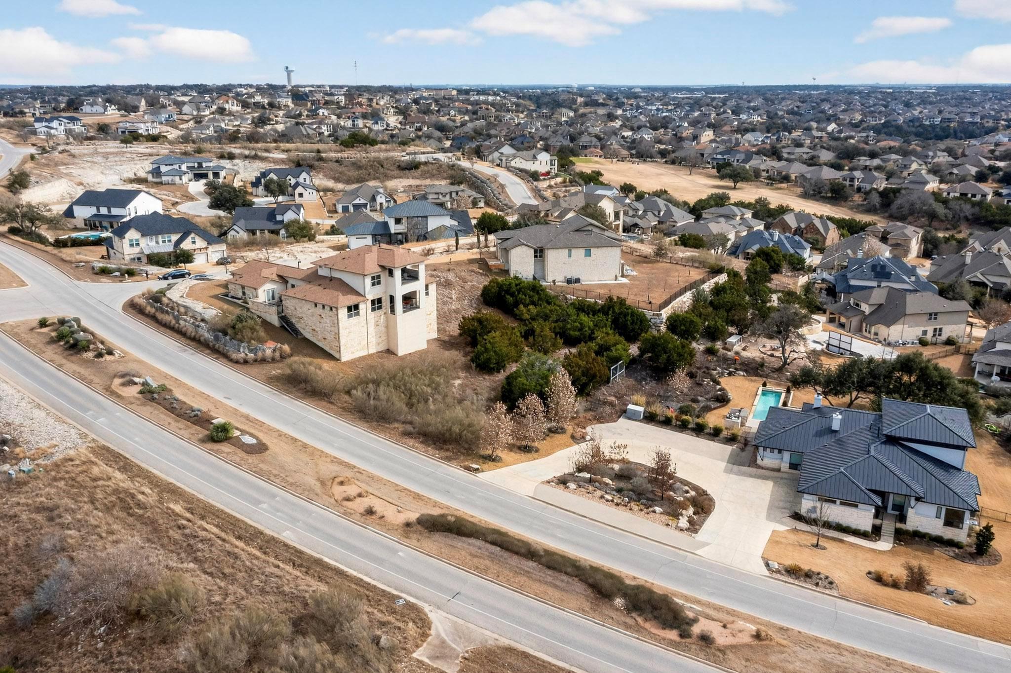 1505 Chalk Bluff CT — photo 4