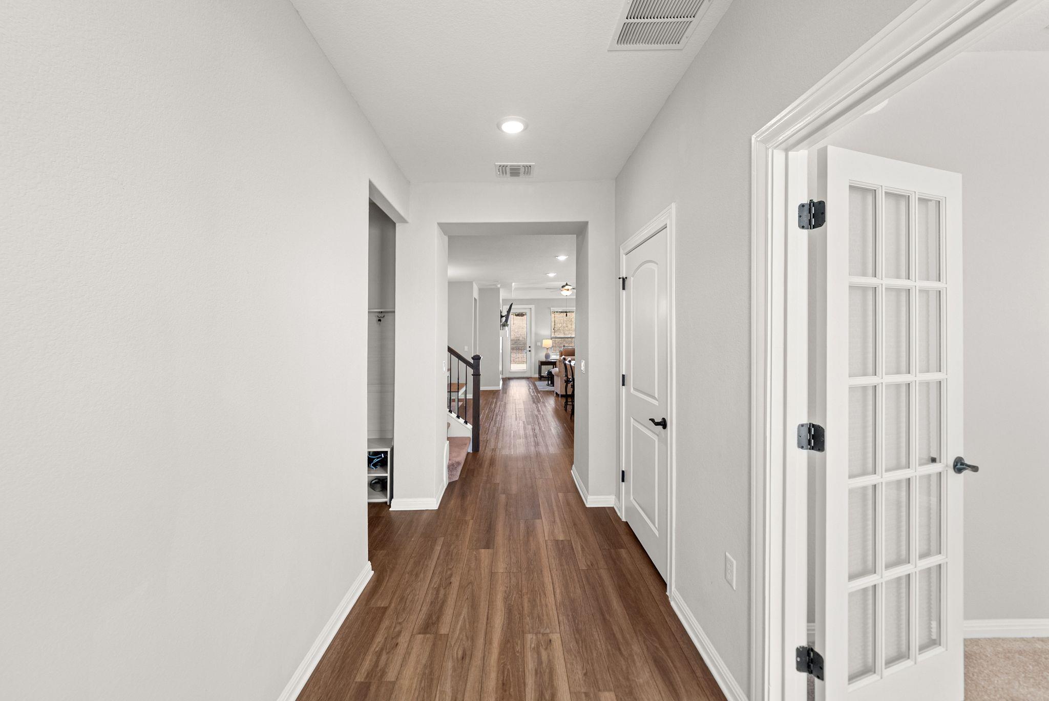 642 Martingale ST — photo 4