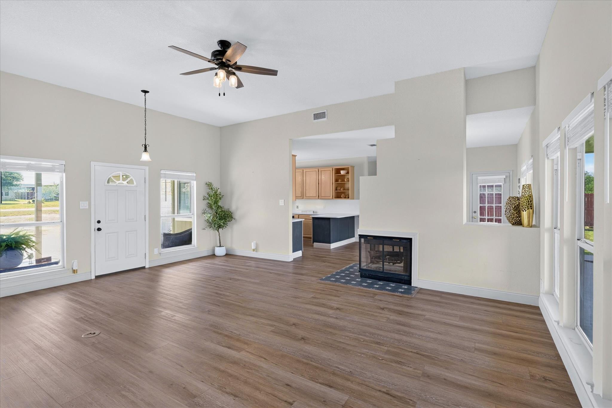 80 Family CIR — photo 3