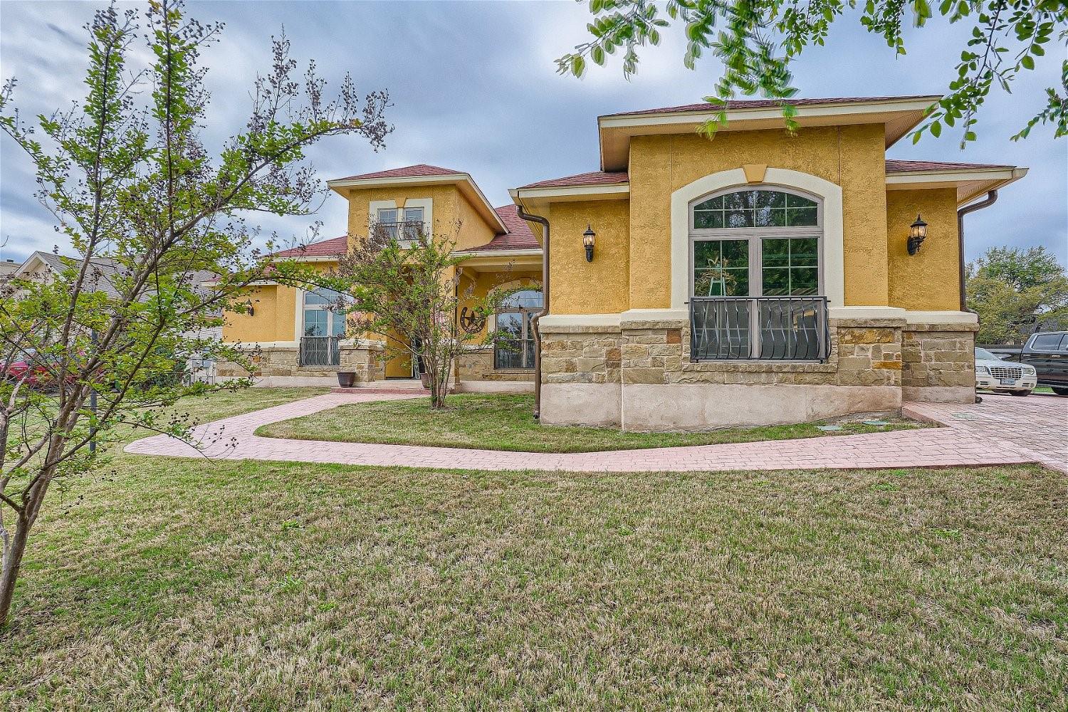 15207 Nightingale LN — photo 4